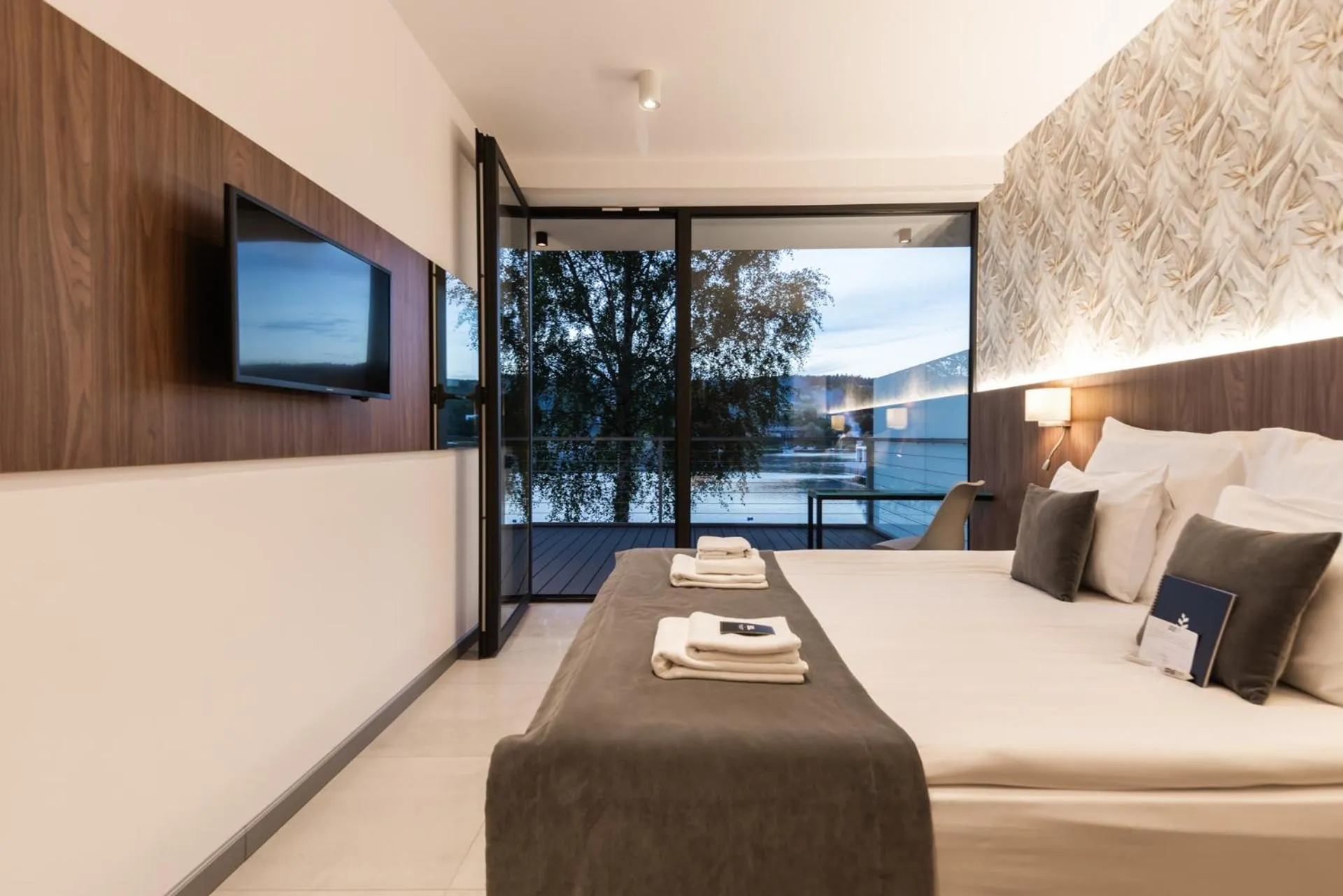 Bed in Lemon Resort Spa