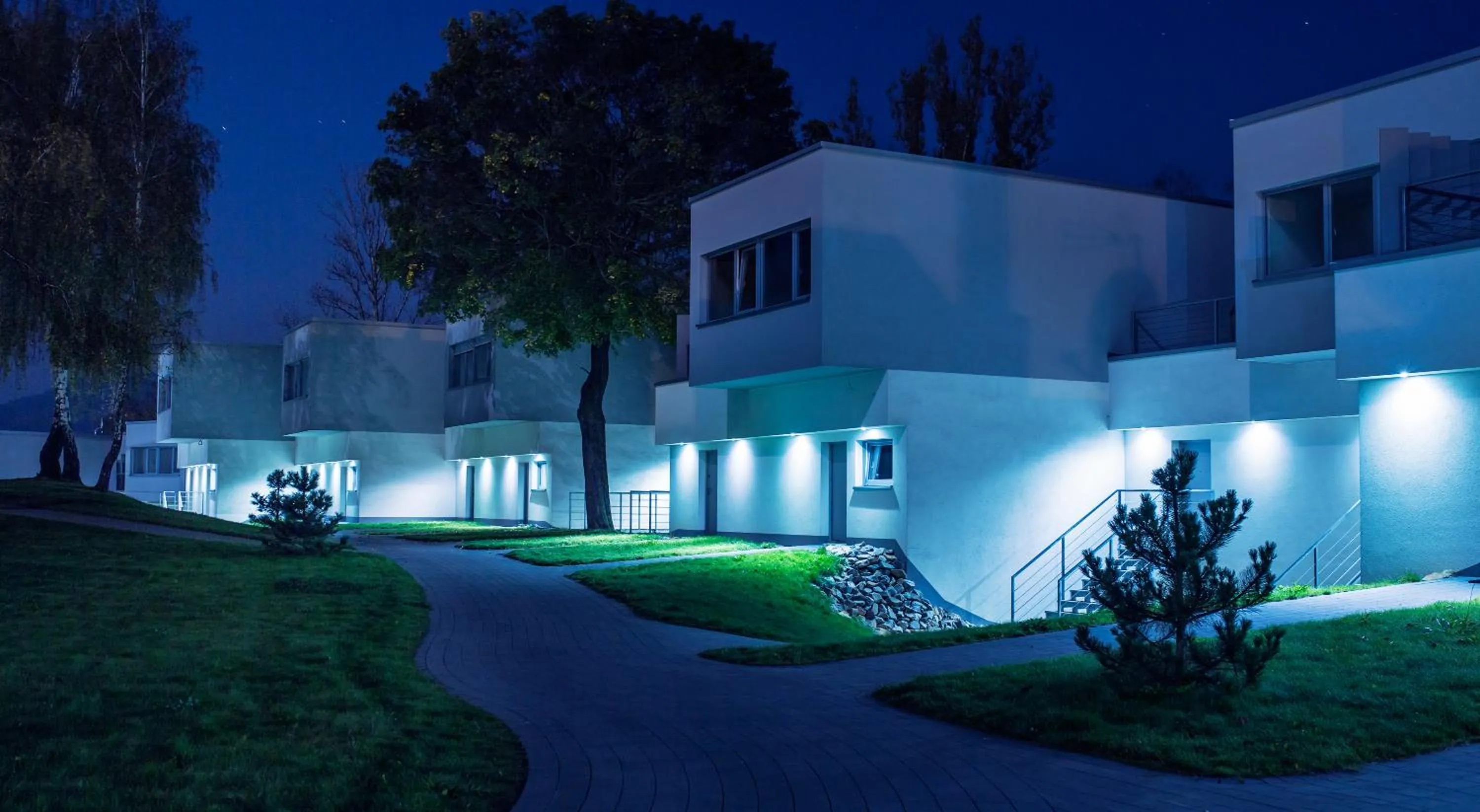 Night in Lemon Resort Spa