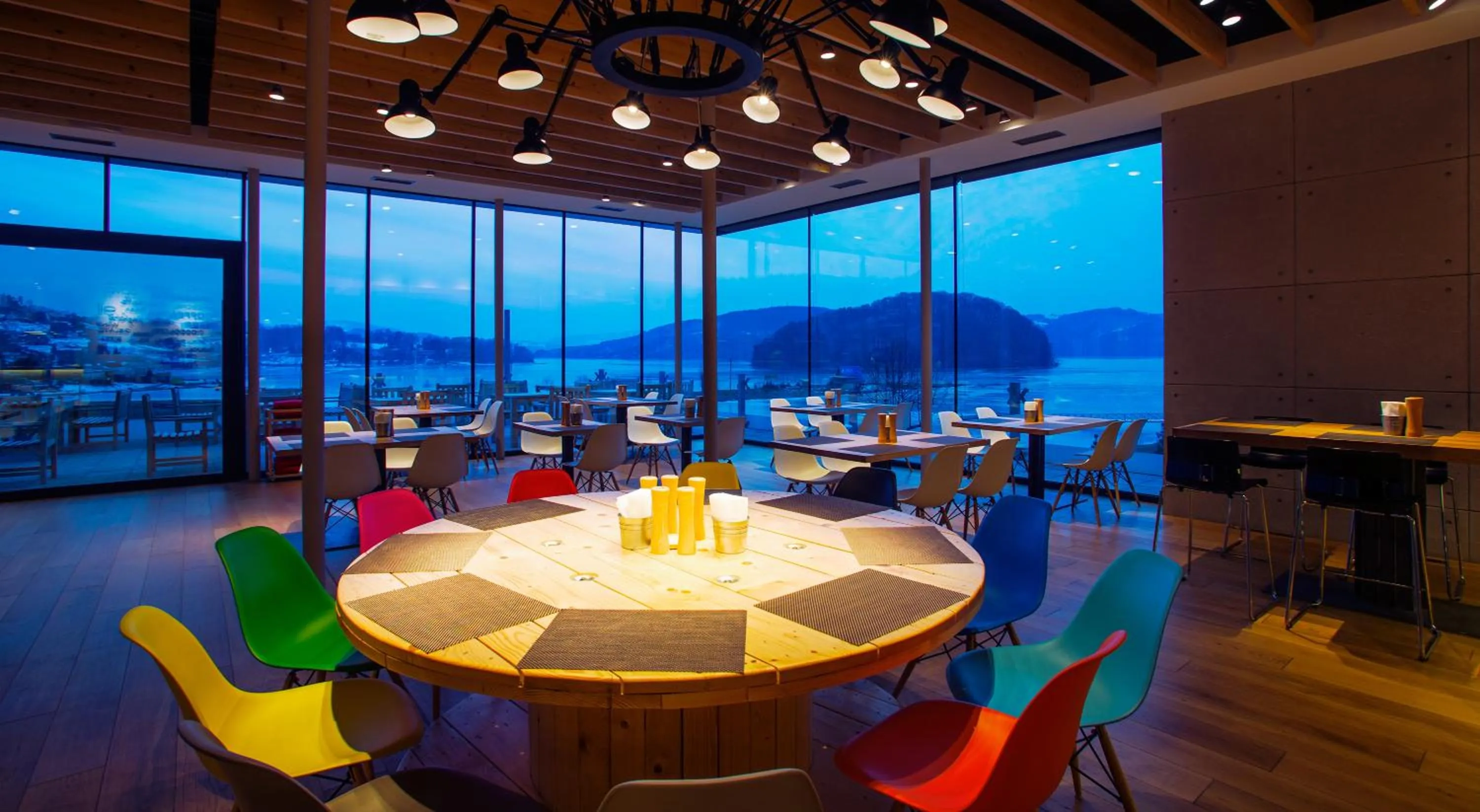 Restaurant/places to eat in Lemon Resort Spa