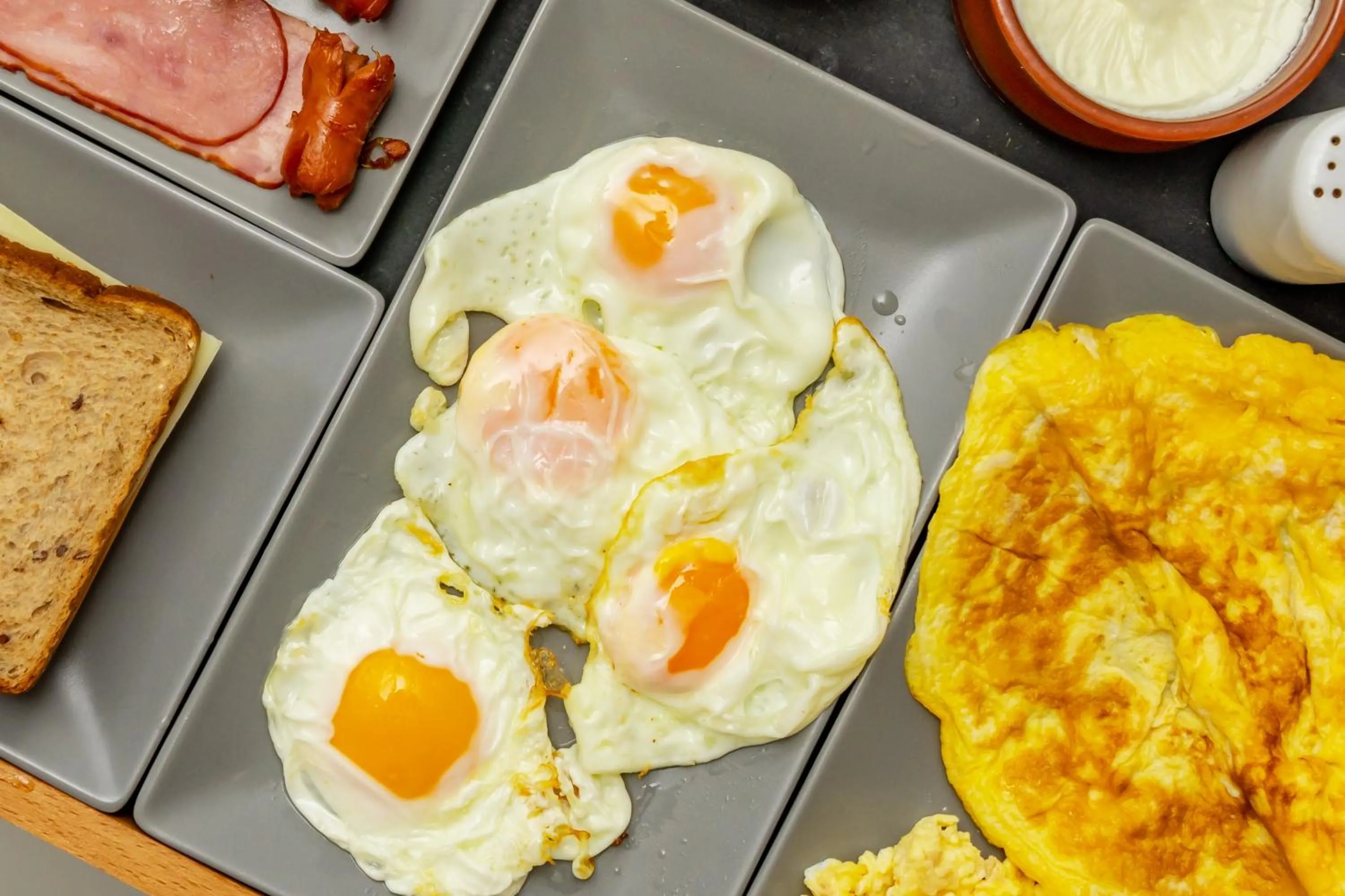 Breakfast in Central Fira Suites