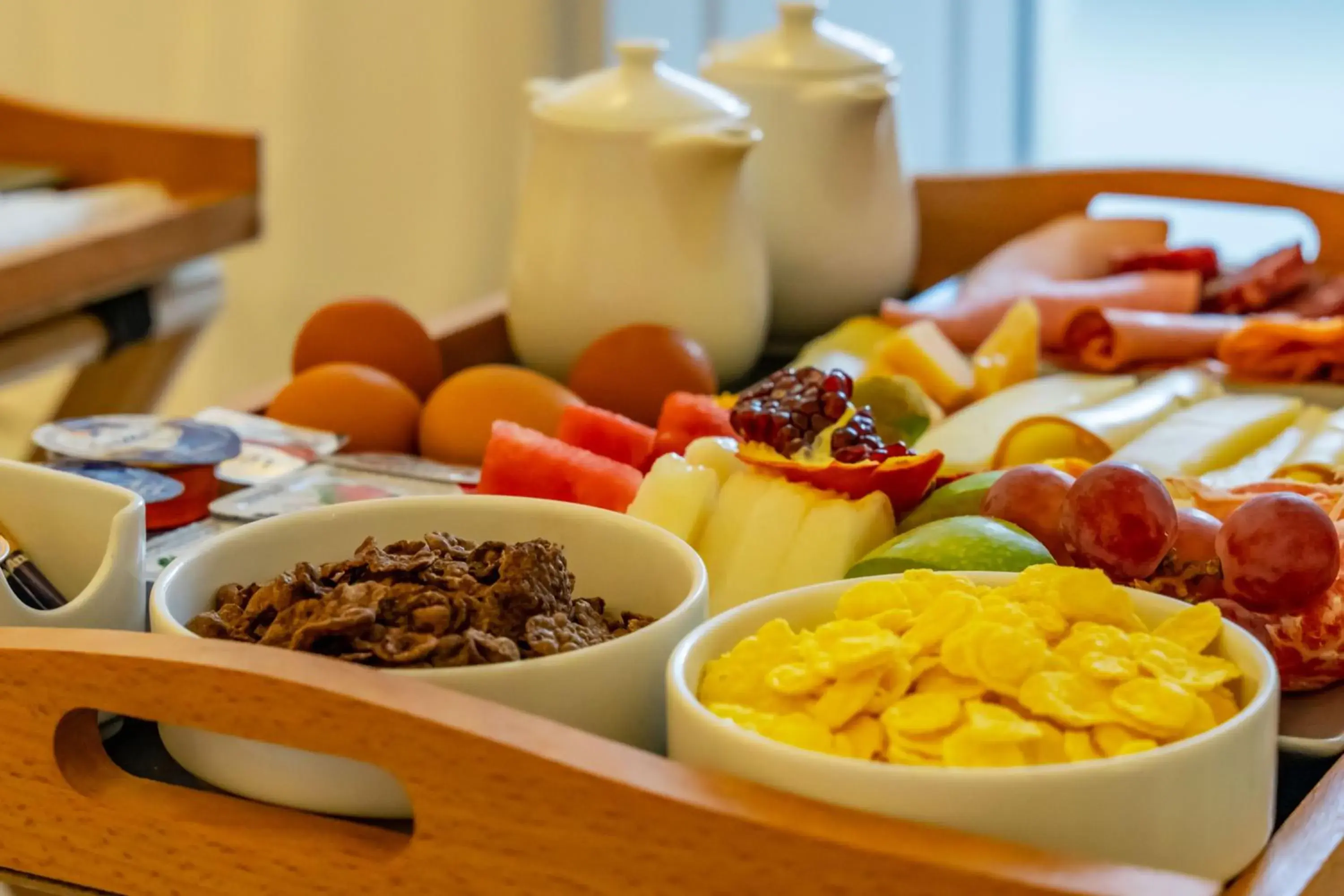 Breakfast in Central Fira Suites Breakfast in Central Fira Suites