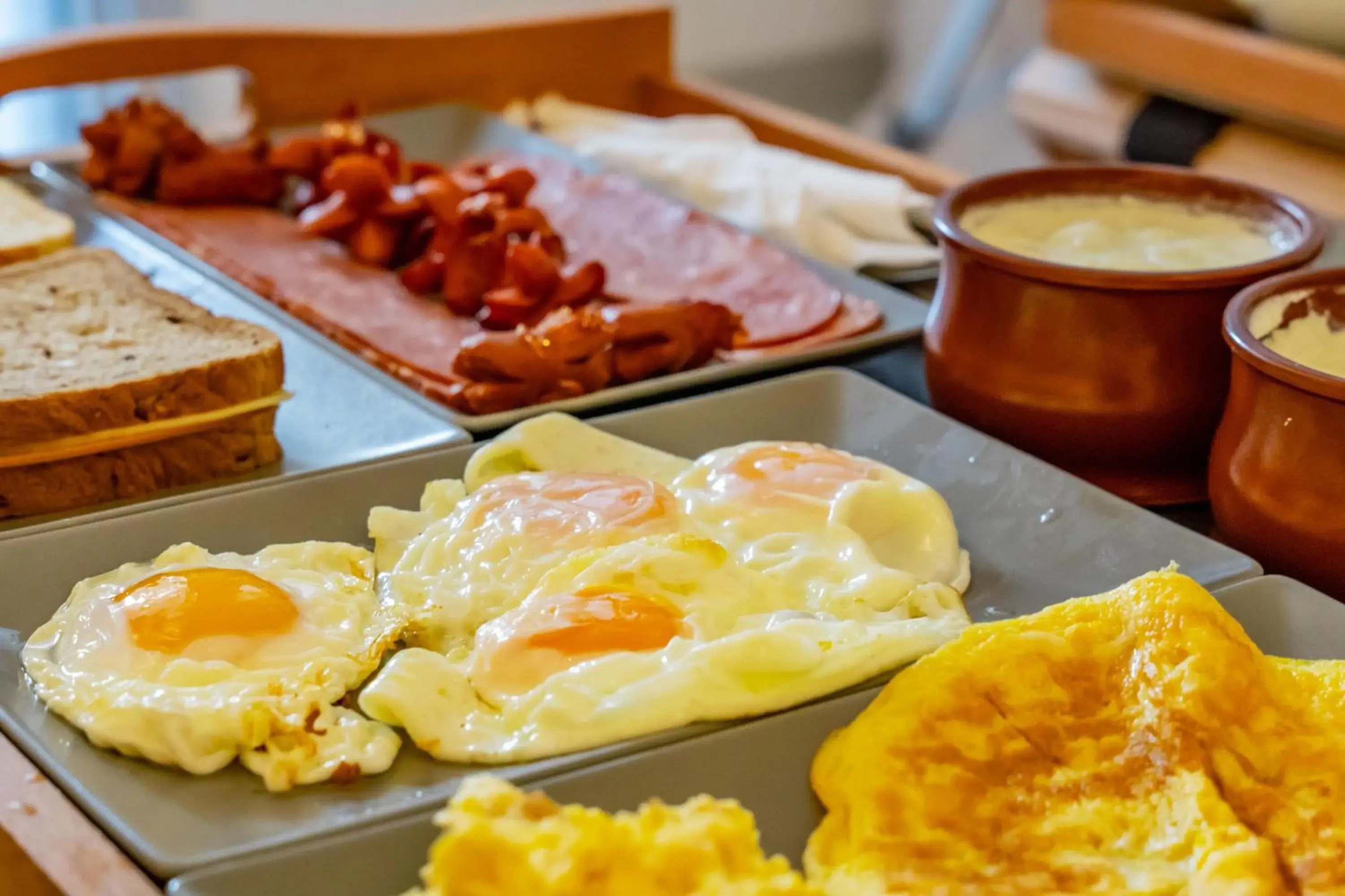 Breakfast in Central Fira Suites Breakfast in Central Fira Suites