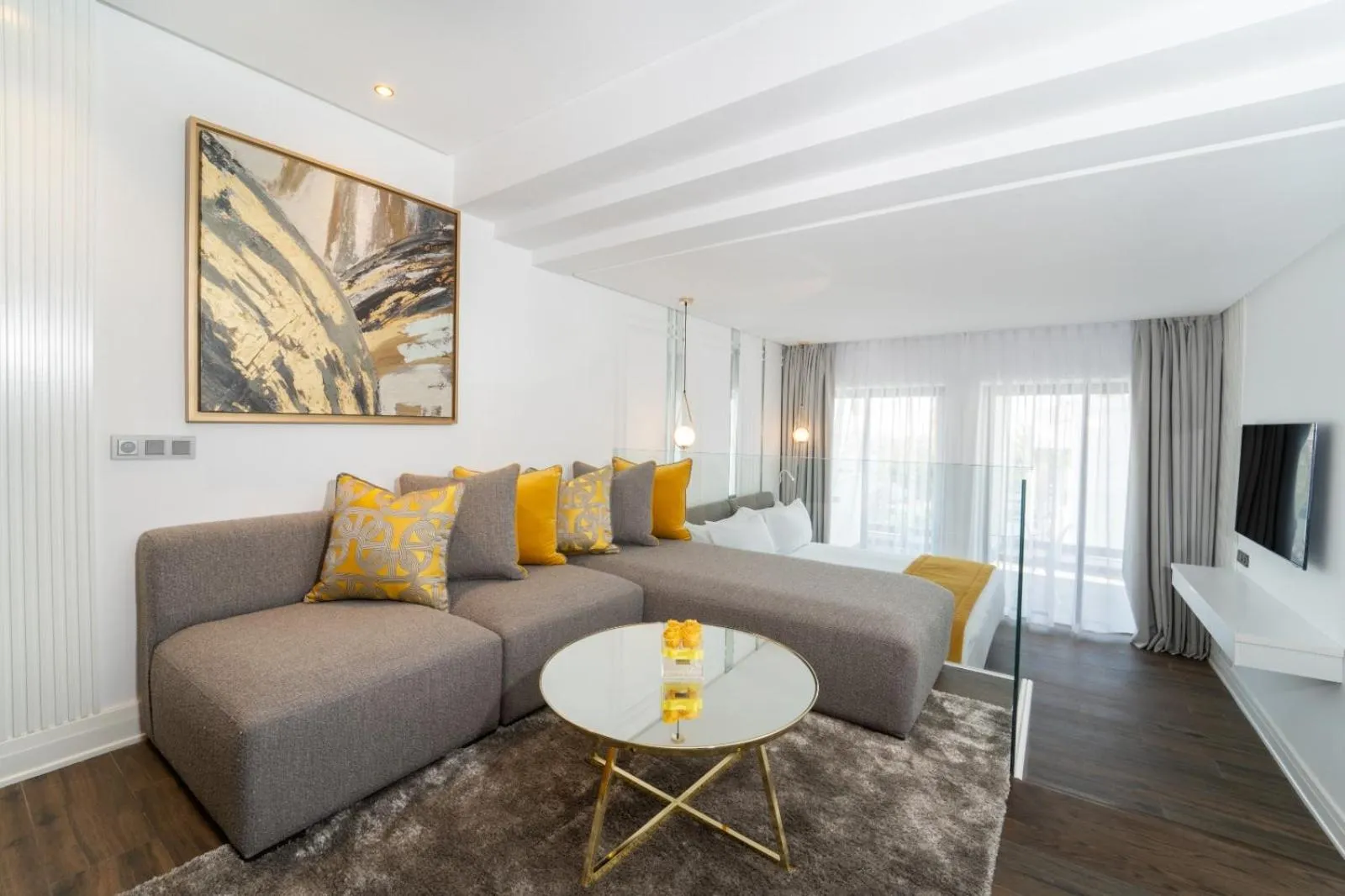 Petit Palace Suites Hotel