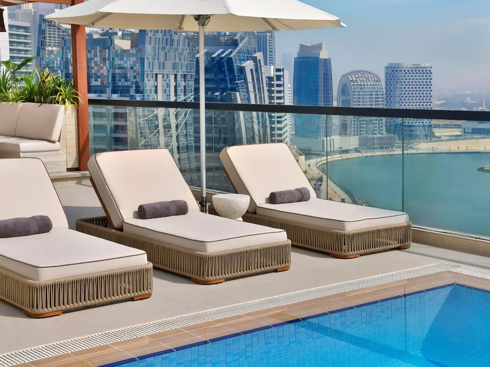 Swimming pool in The First Collection Dubai Waterfront