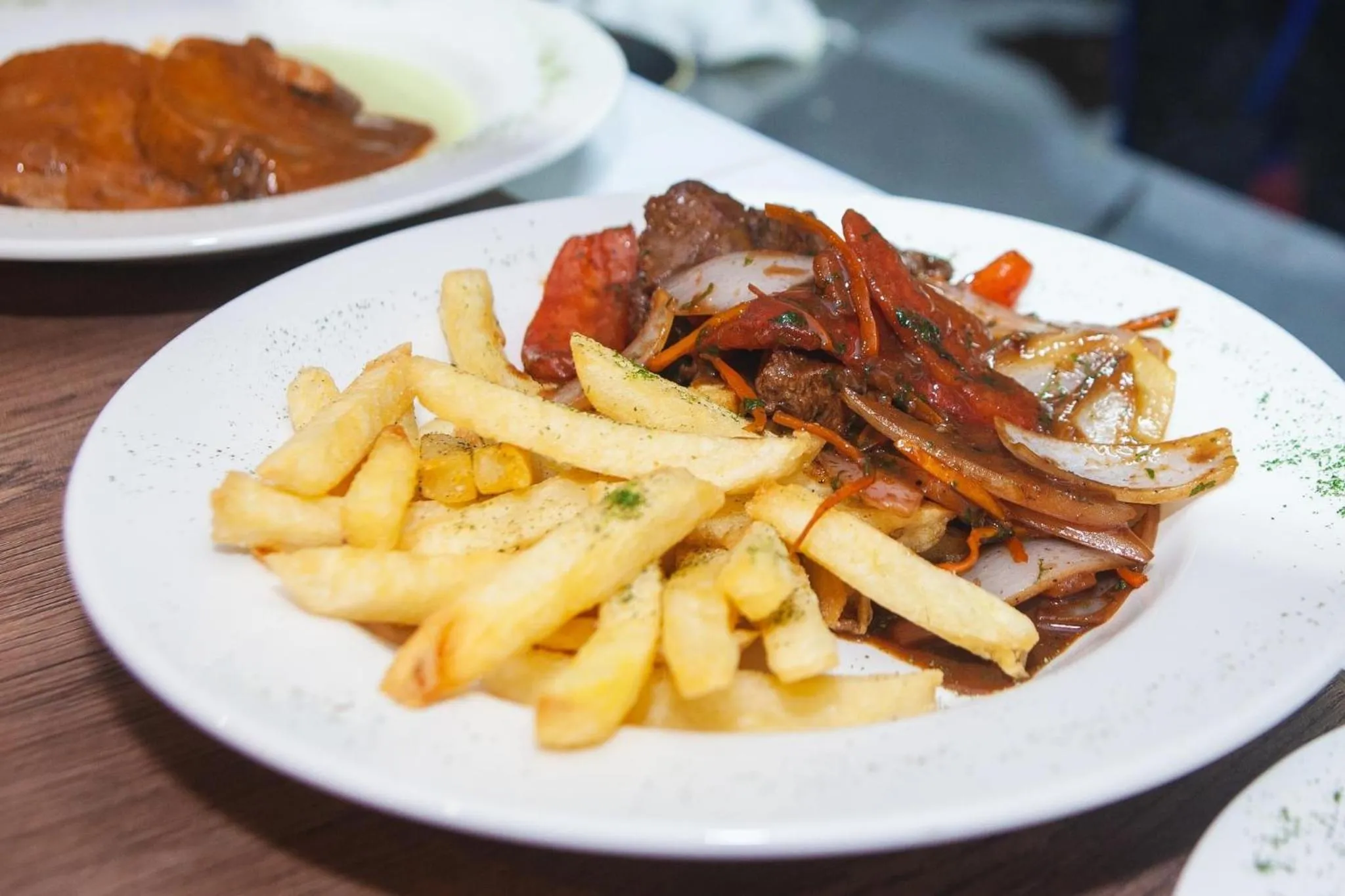 Restaurant/places to eat in Holiday Suites