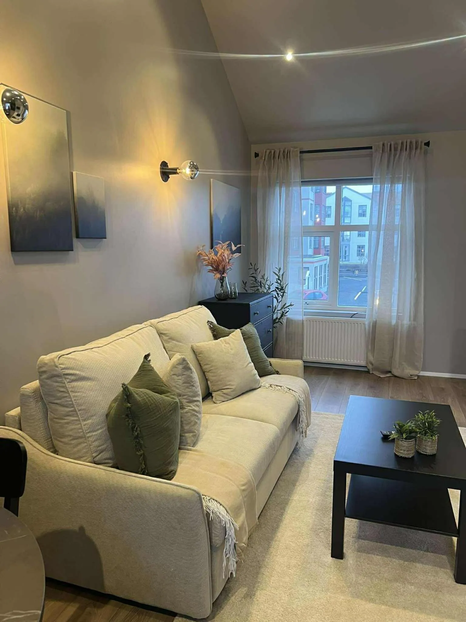 Ray of Sunshine Hafnargata