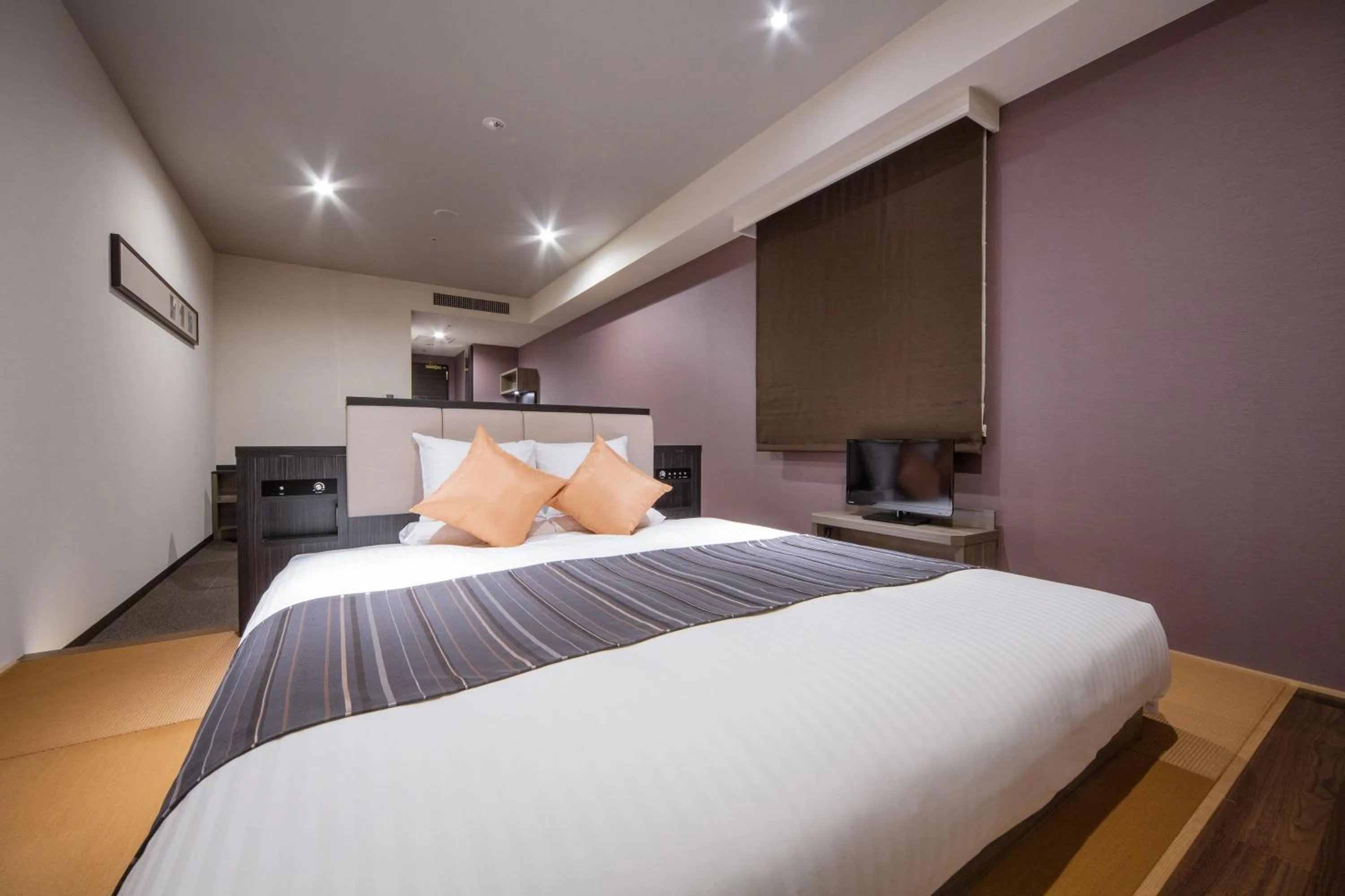 Photo of the whole room, Bed in HOTEL MYSTAYS PREMIER Kanazawa