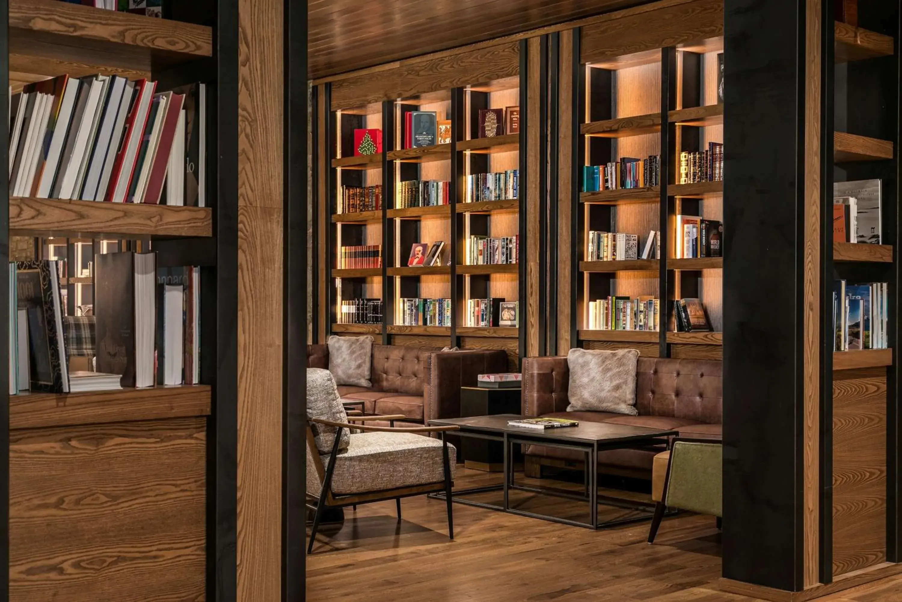 Property building in Cloudland at McLemore Resort Lookout Mountain, Curio by Hilton Property building in Cloudland at McLemore Resort Lookout Mountain, Curio by Hilton