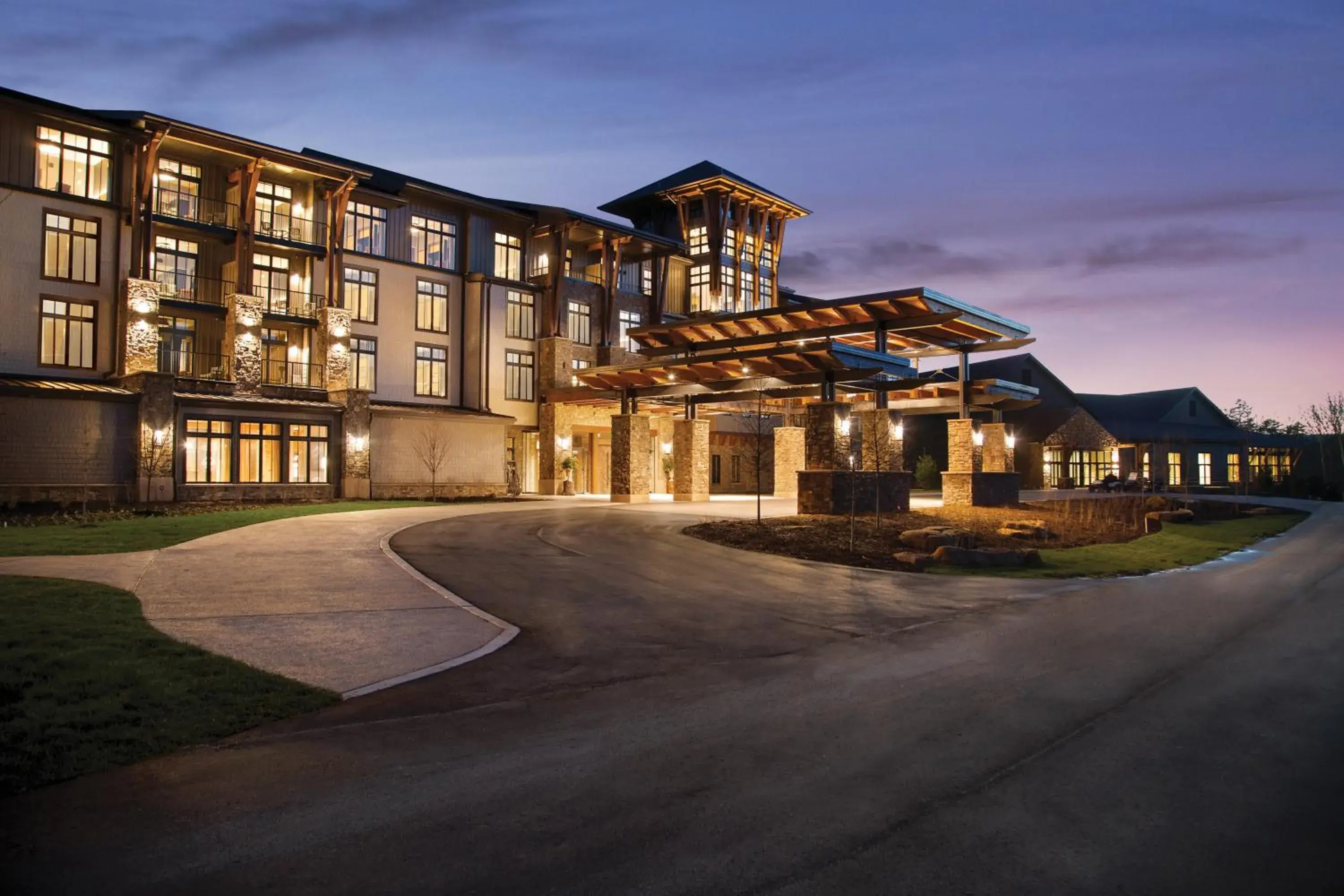 Property building in Cloudland at McLemore Resort Lookout Mountain, Curio by Hilton Property building in Cloudland at McLemore Resort Lookout Mountain, Curio by Hilton