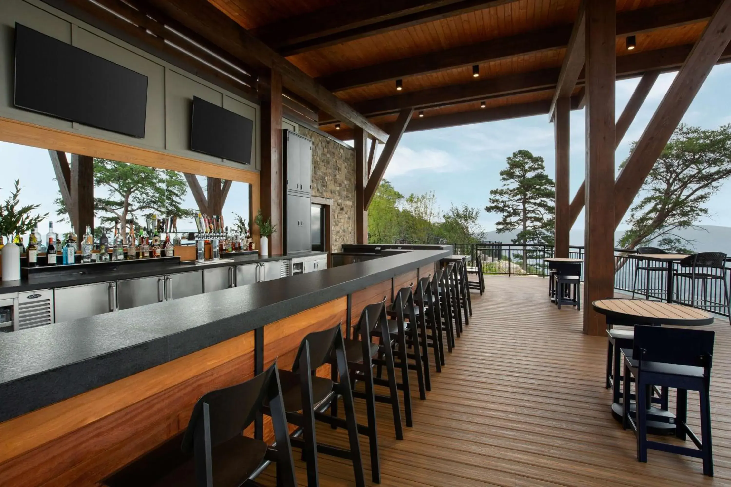 Restaurant/places to eat in Cloudland at McLemore Resort Lookout Mountain, Curio by Hilton Restaurant/places to eat in Cloudland at McLemore Resort Lookout Mountain, Curio by Hilton