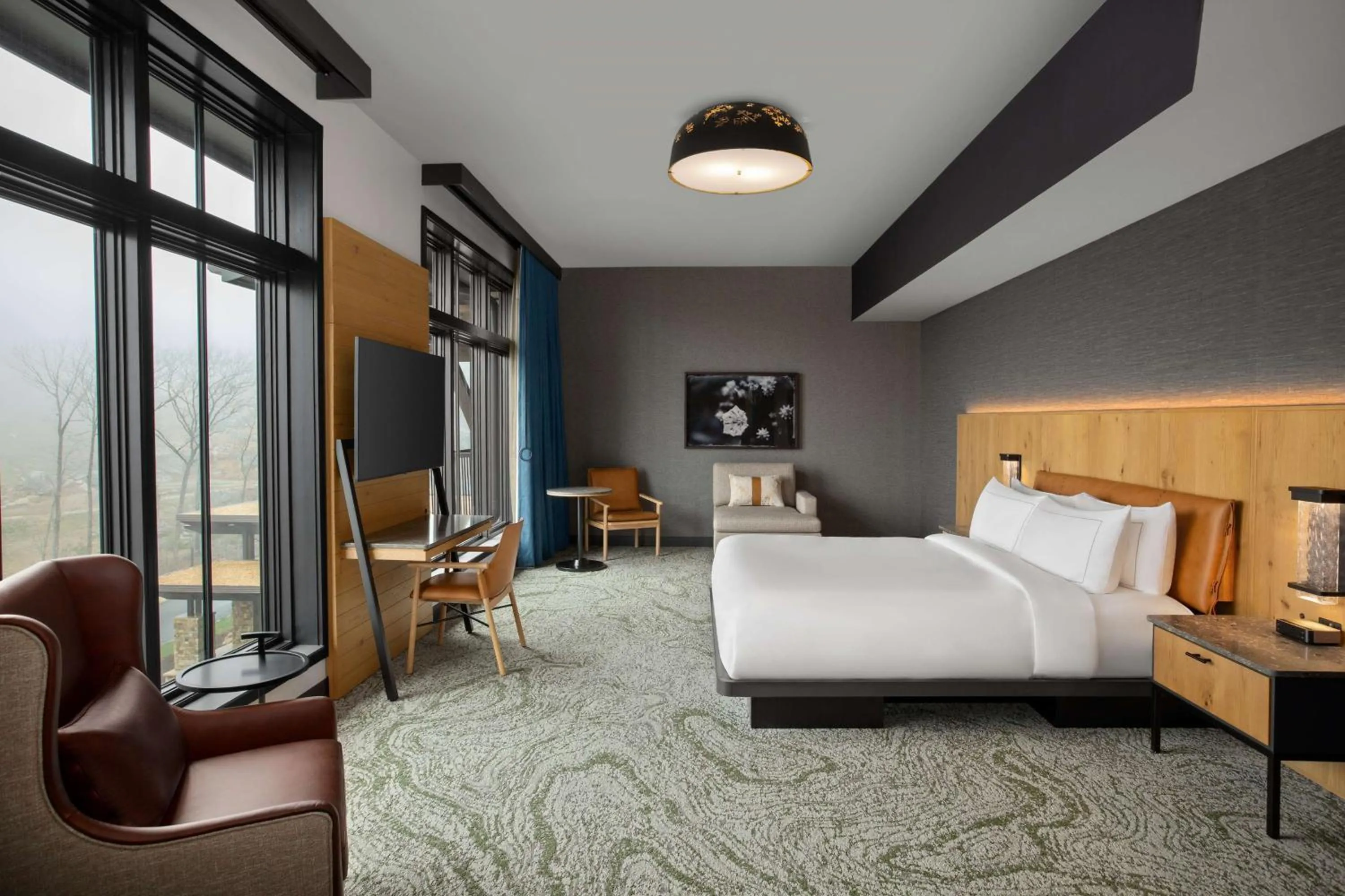 Photo of the whole room, Bed in Cloudland at McLemore Resort Lookout Mountain, Curio by Hilton