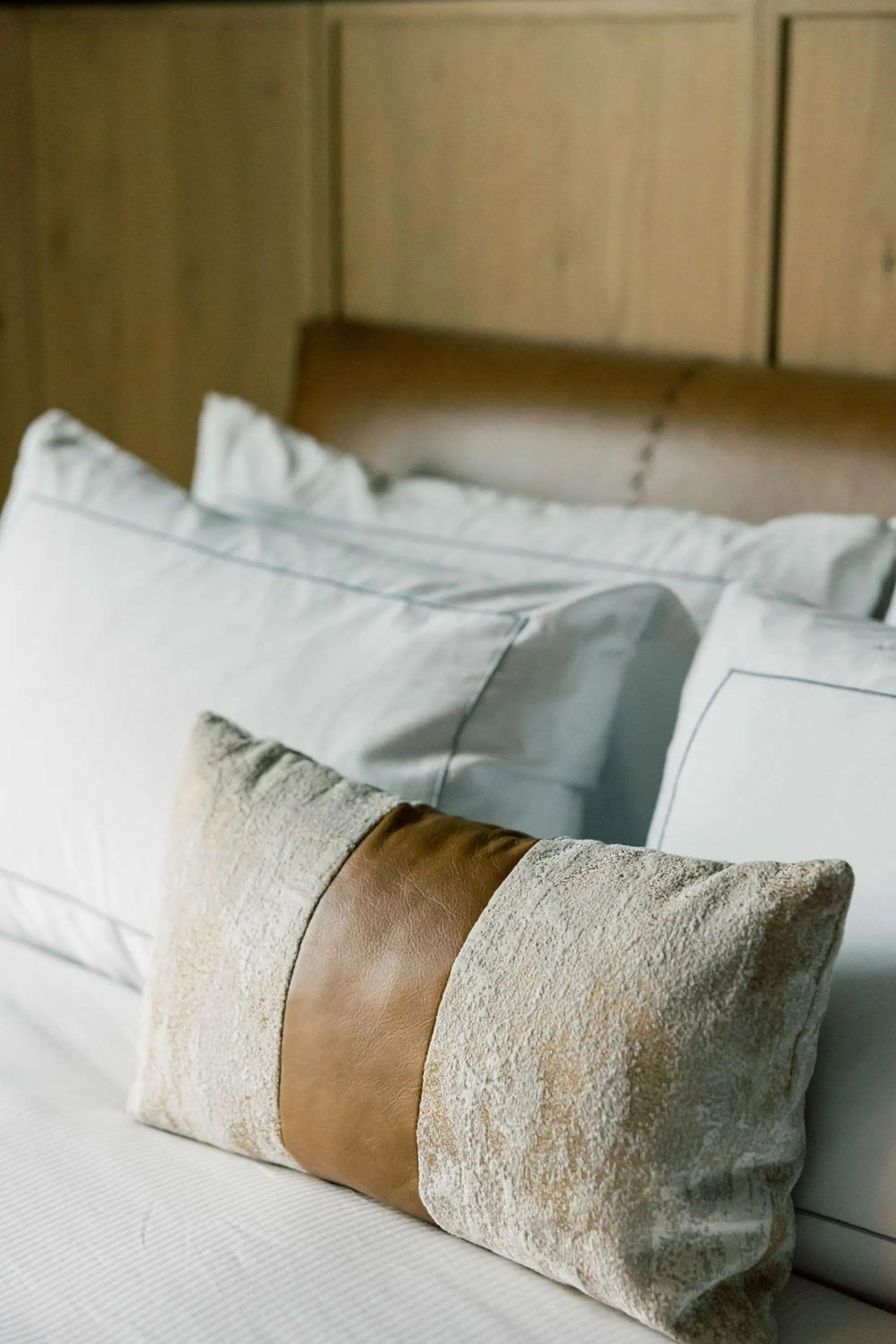 Bed in Cloudland at McLemore Resort Lookout Mountain, Curio by Hilton