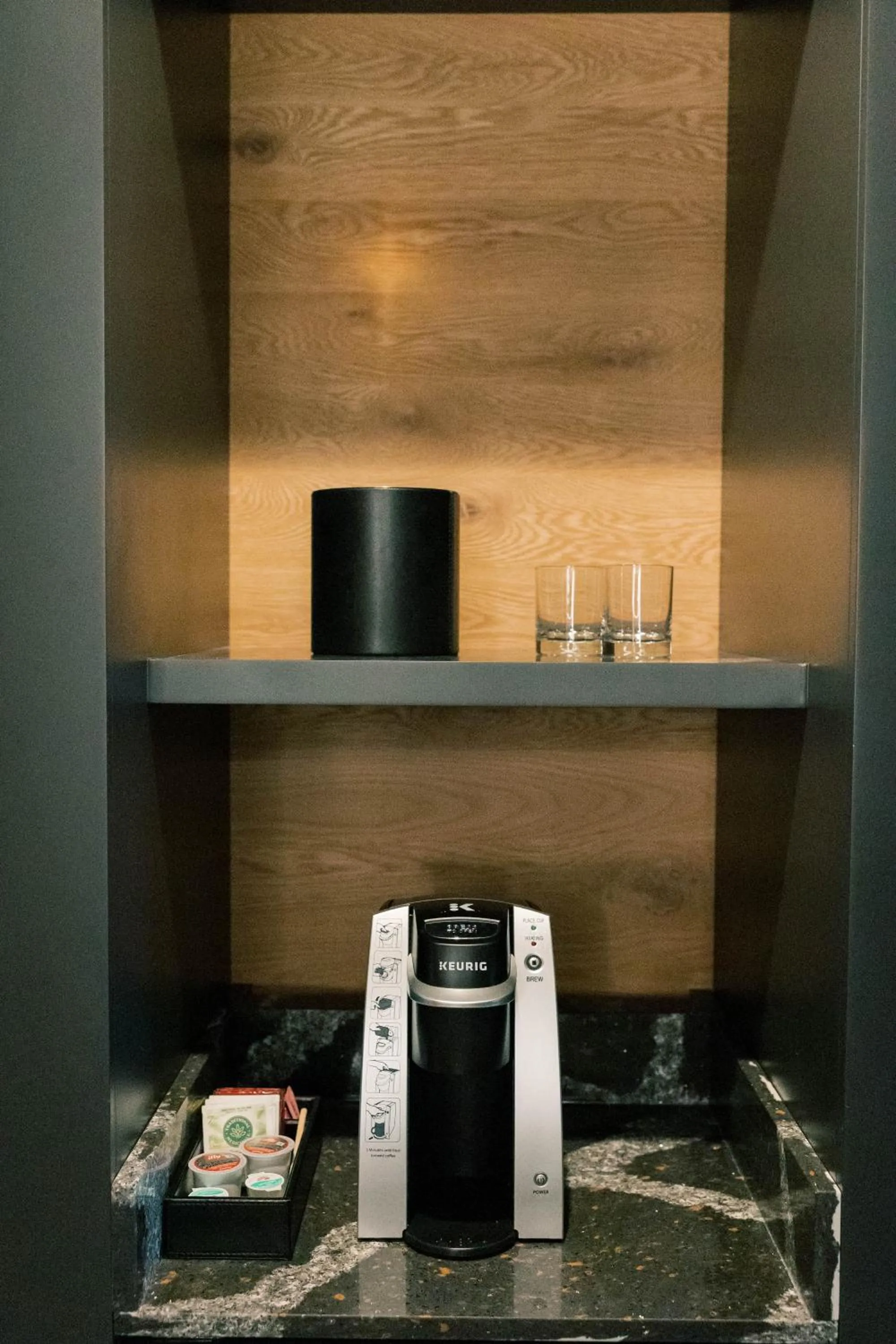 Coffee/tea facilities in Cloudland at McLemore Resort Lookout Mountain, Curio by Hilton