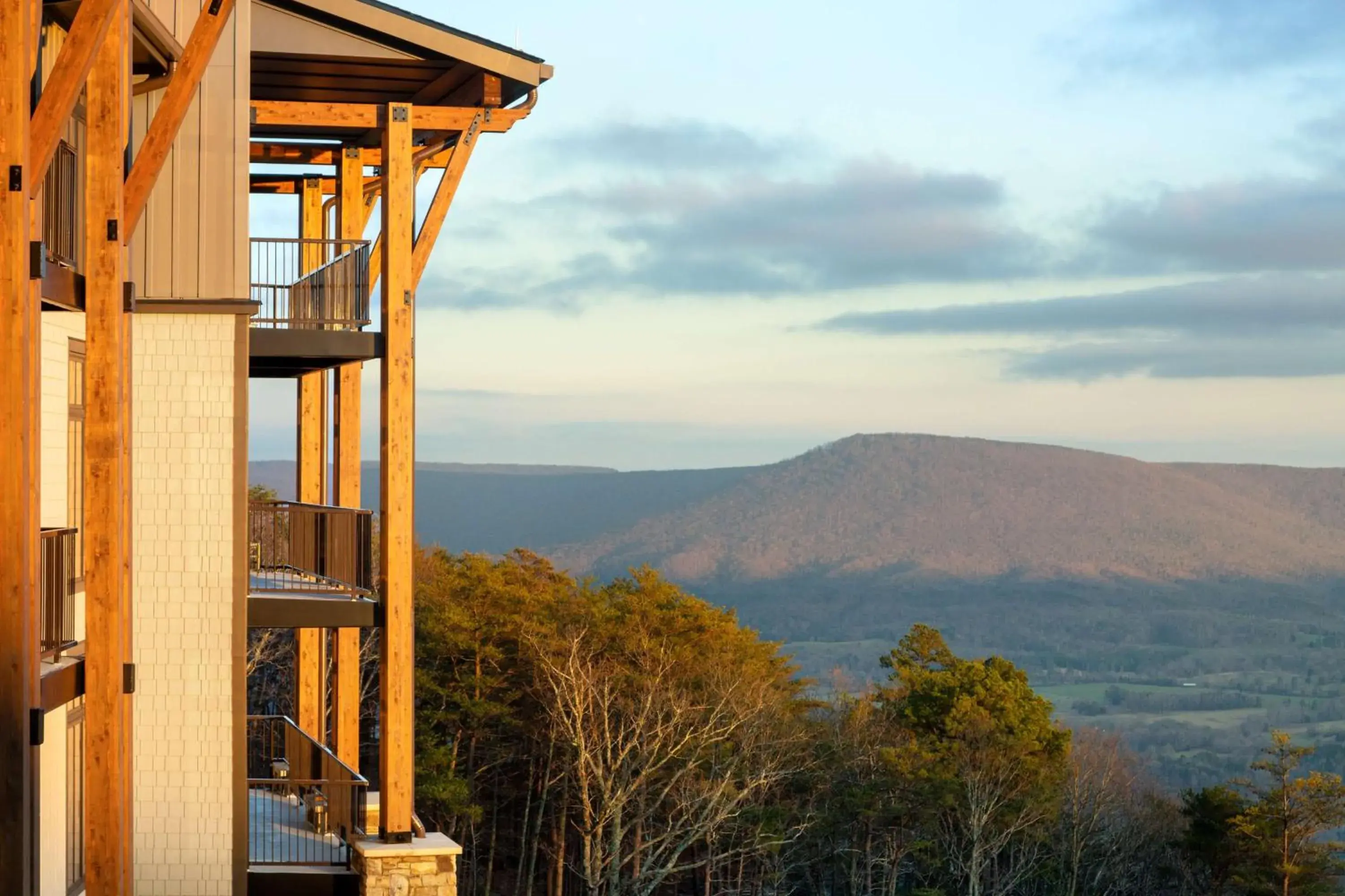 Property building in Cloudland at McLemore Resort Lookout Mountain, Curio by Hilton Property building in Cloudland at McLemore Resort Lookout Mountain, Curio by Hilton