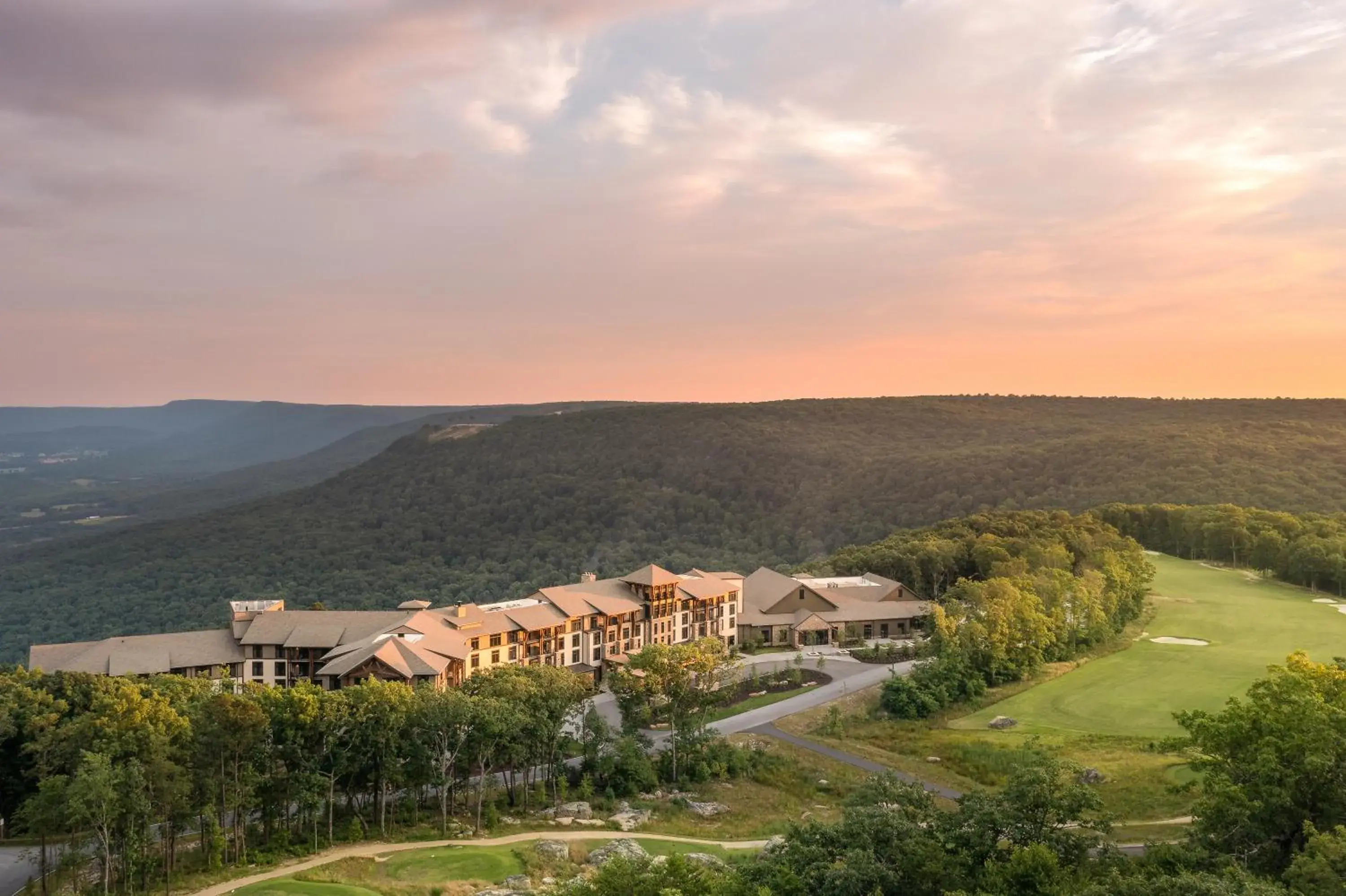 Property building in Cloudland at McLemore Resort Lookout Mountain, Curio by Hilton Property building in Cloudland at McLemore Resort Lookout Mountain, Curio by Hilton
