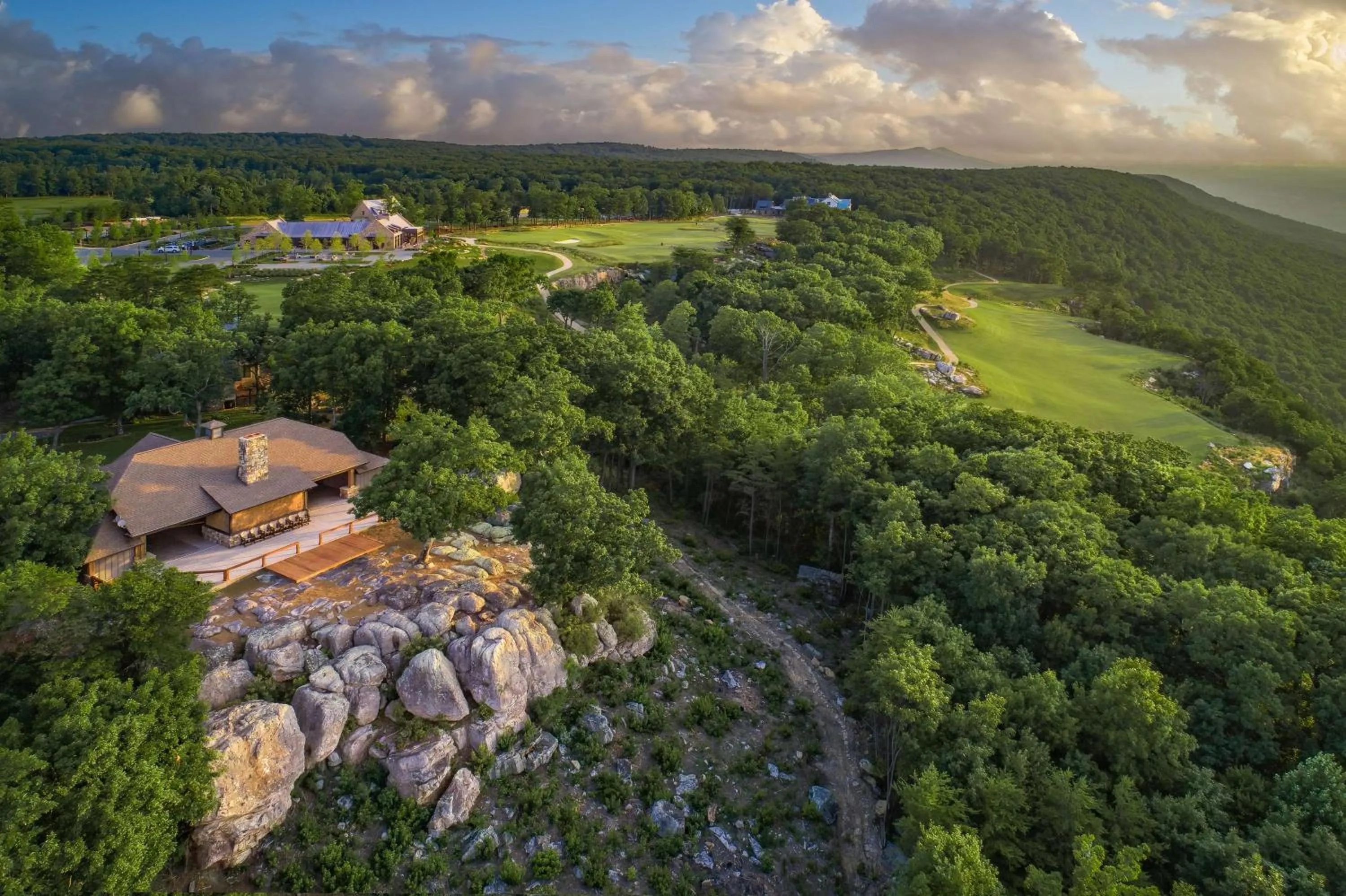 Meeting/conference room in Cloudland at McLemore Resort Lookout Mountain, Curio by Hilton