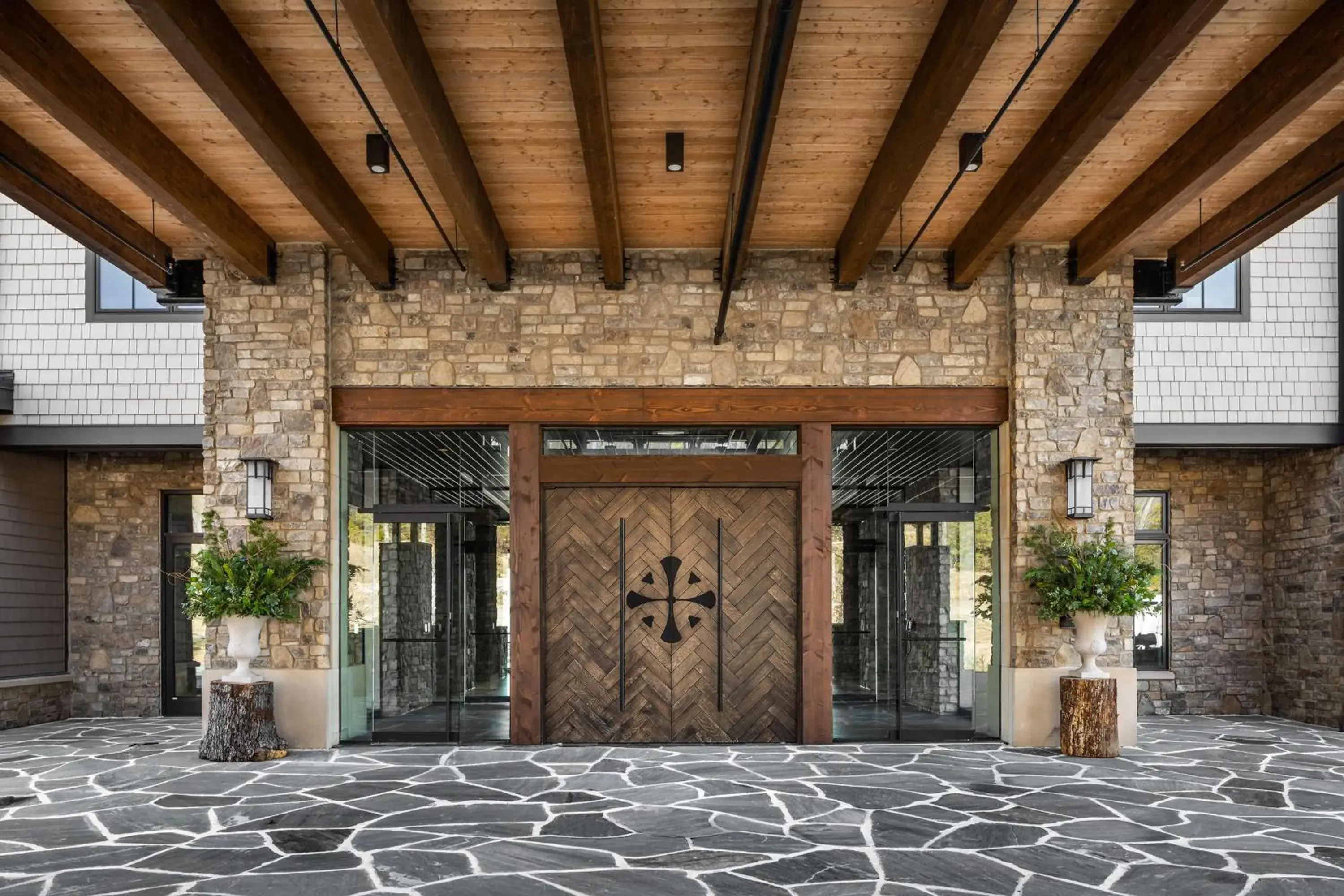 Property building in Cloudland at McLemore Resort Lookout Mountain, Curio by Hilton Property building in Cloudland at McLemore Resort Lookout Mountain, Curio by Hilton