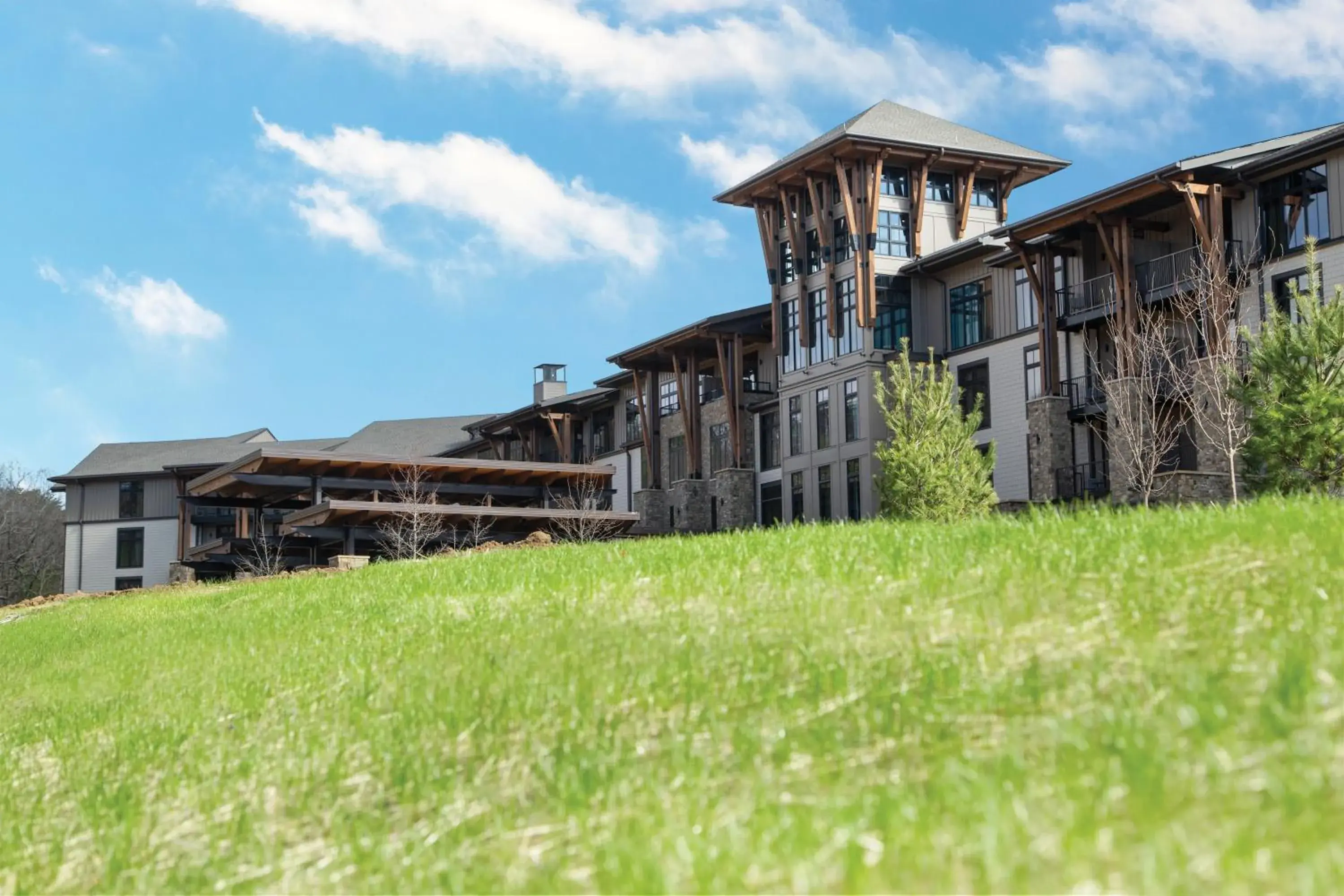 Property building in Cloudland at McLemore Resort Lookout Mountain, Curio by Hilton Property building in Cloudland at McLemore Resort Lookout Mountain, Curio by Hilton