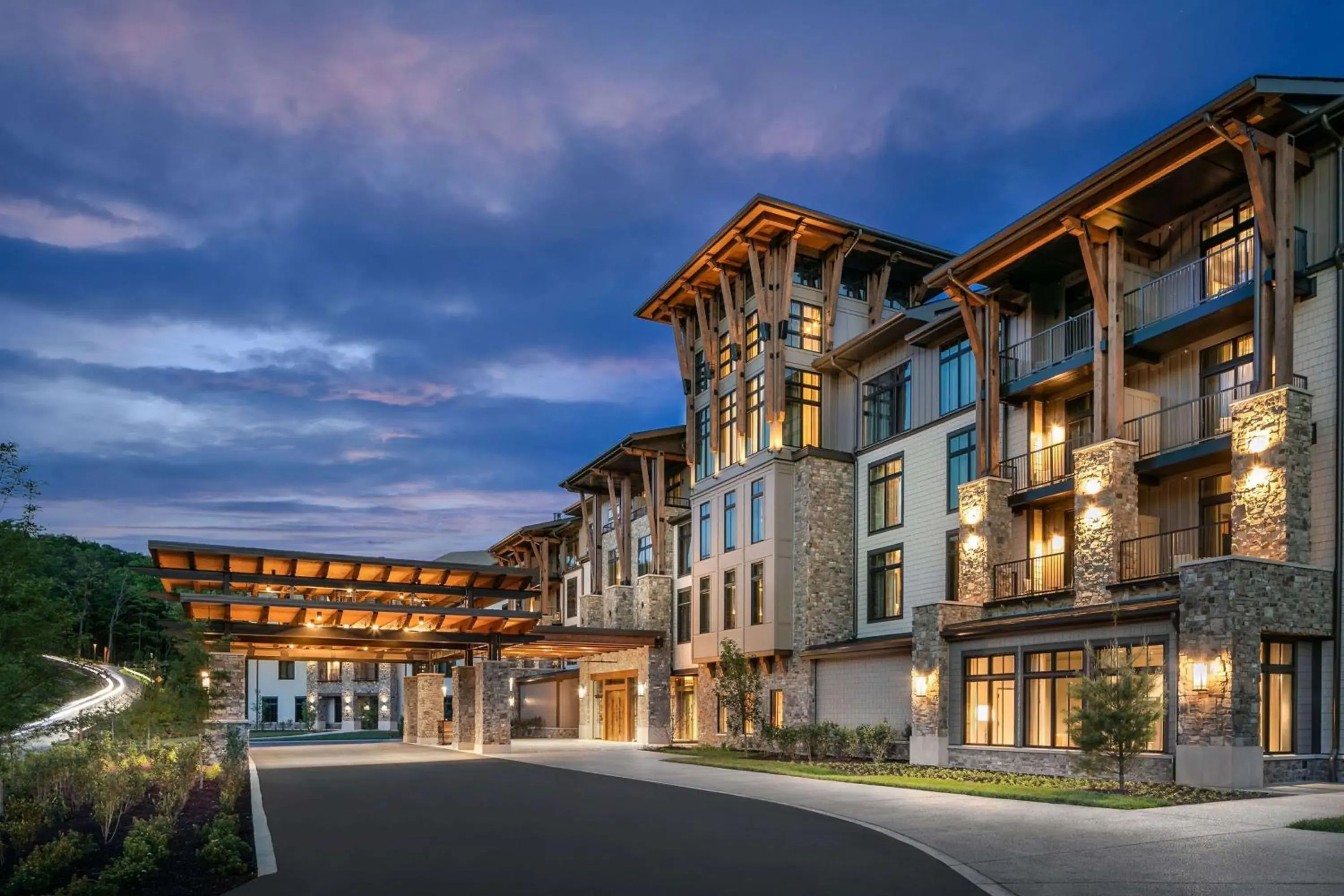 Property building in Cloudland at McLemore Resort Lookout Mountain, Curio by Hilton Property building in Cloudland at McLemore Resort Lookout Mountain, Curio by Hilton
