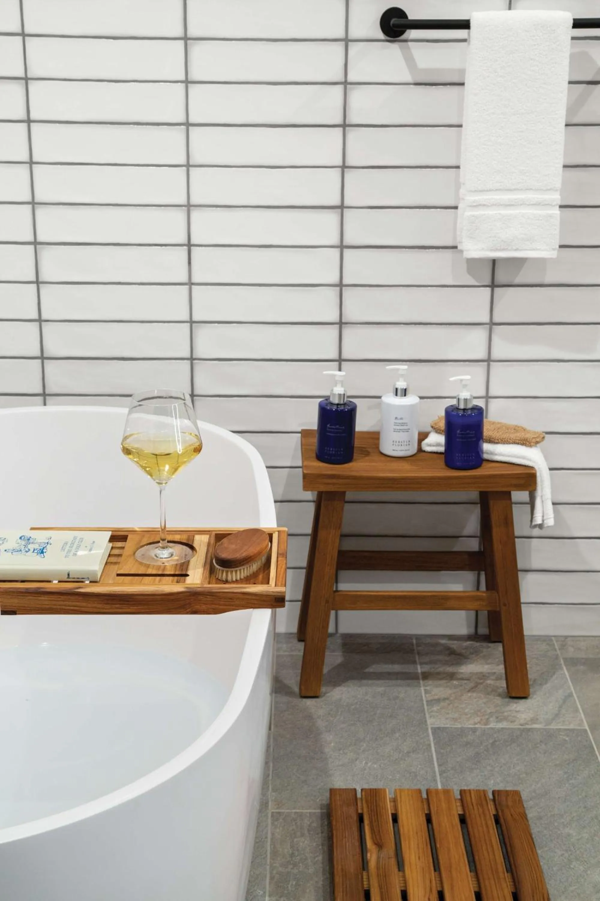 Photo of the whole room in Cloudland at McLemore Resort Lookout Mountain, Curio by Hilton