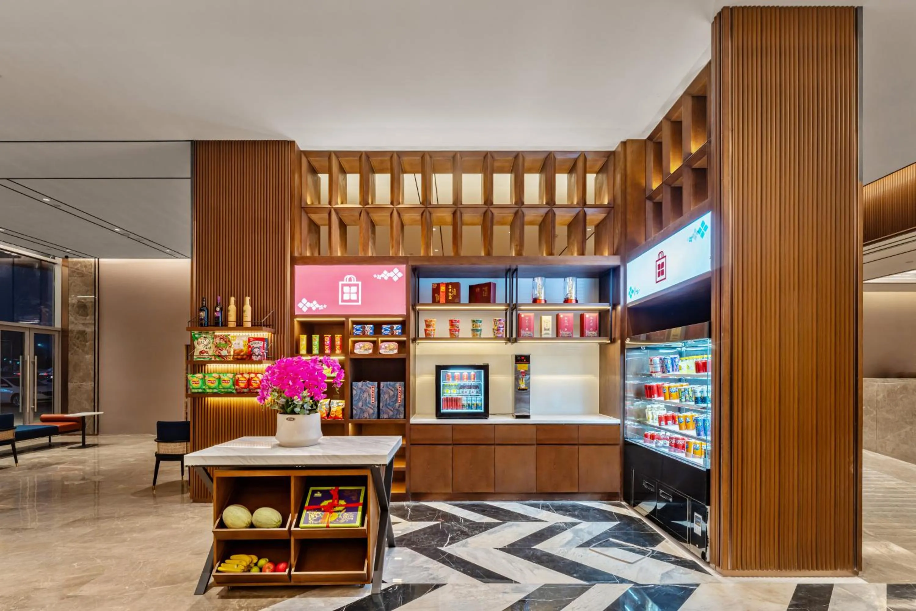 On-site shops in Hilton Garden Inn Huzhou High-Speed Railway Station