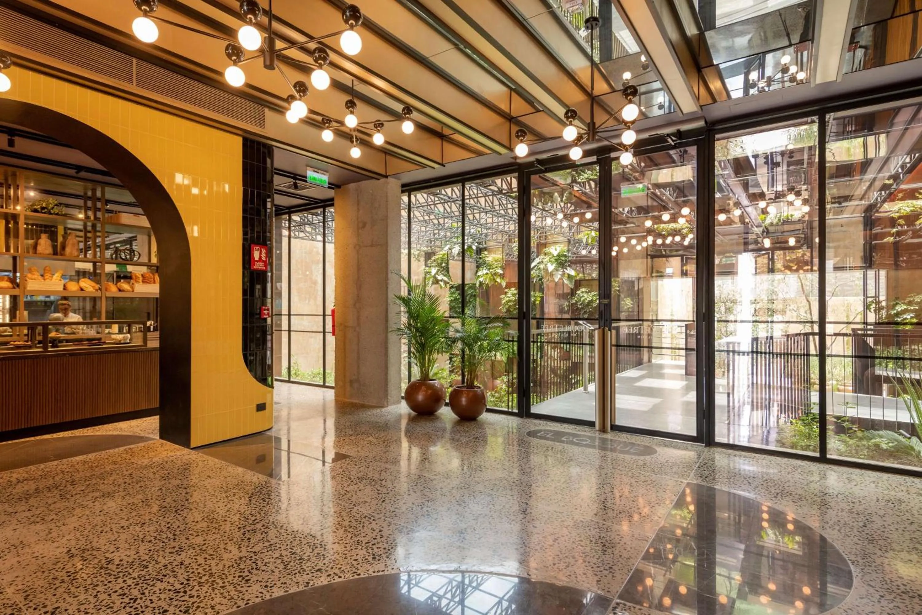 Lobby or reception in Doubletree By Hilton Lima San Isidro