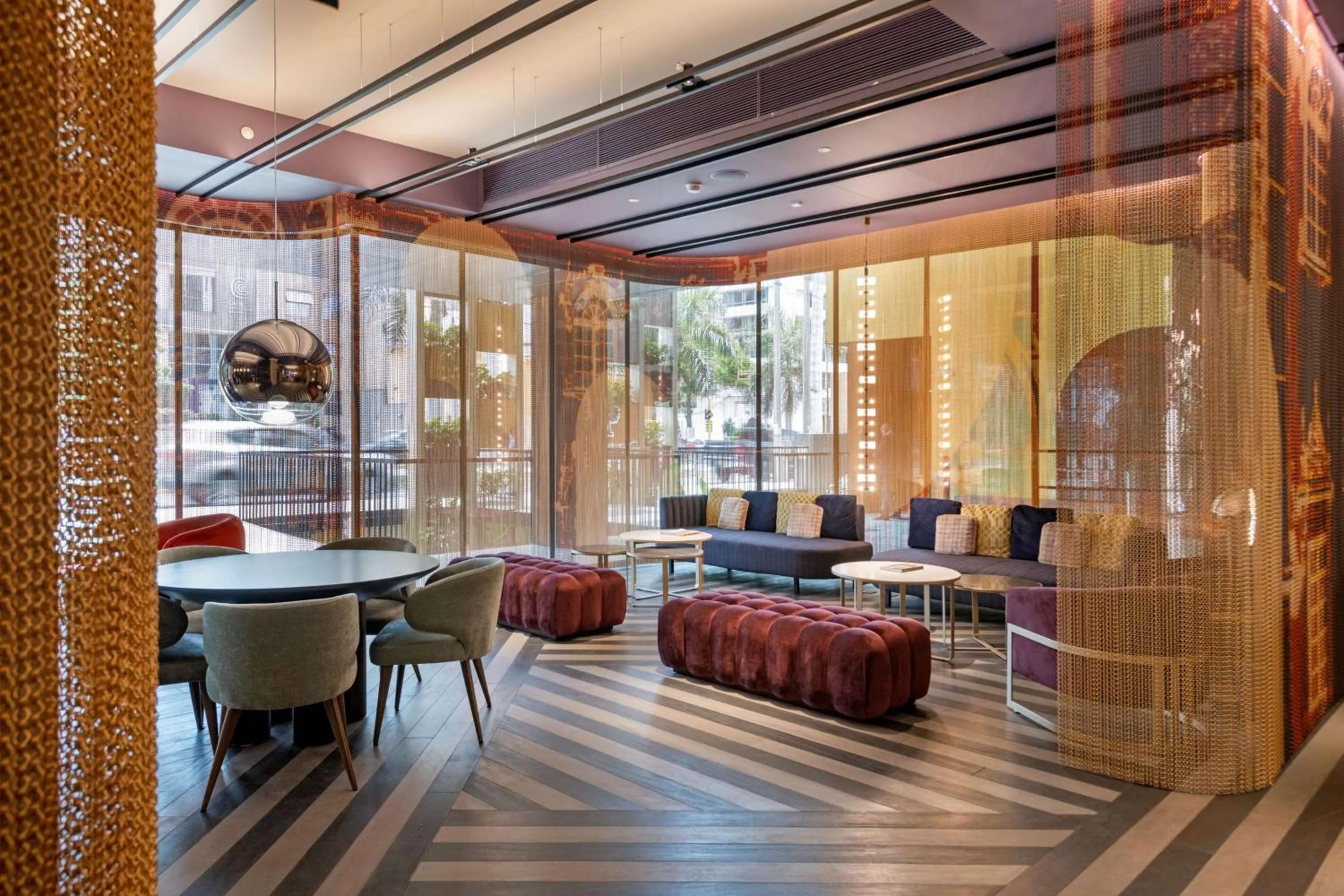 Lobby or reception in Doubletree By Hilton Lima San Isidro