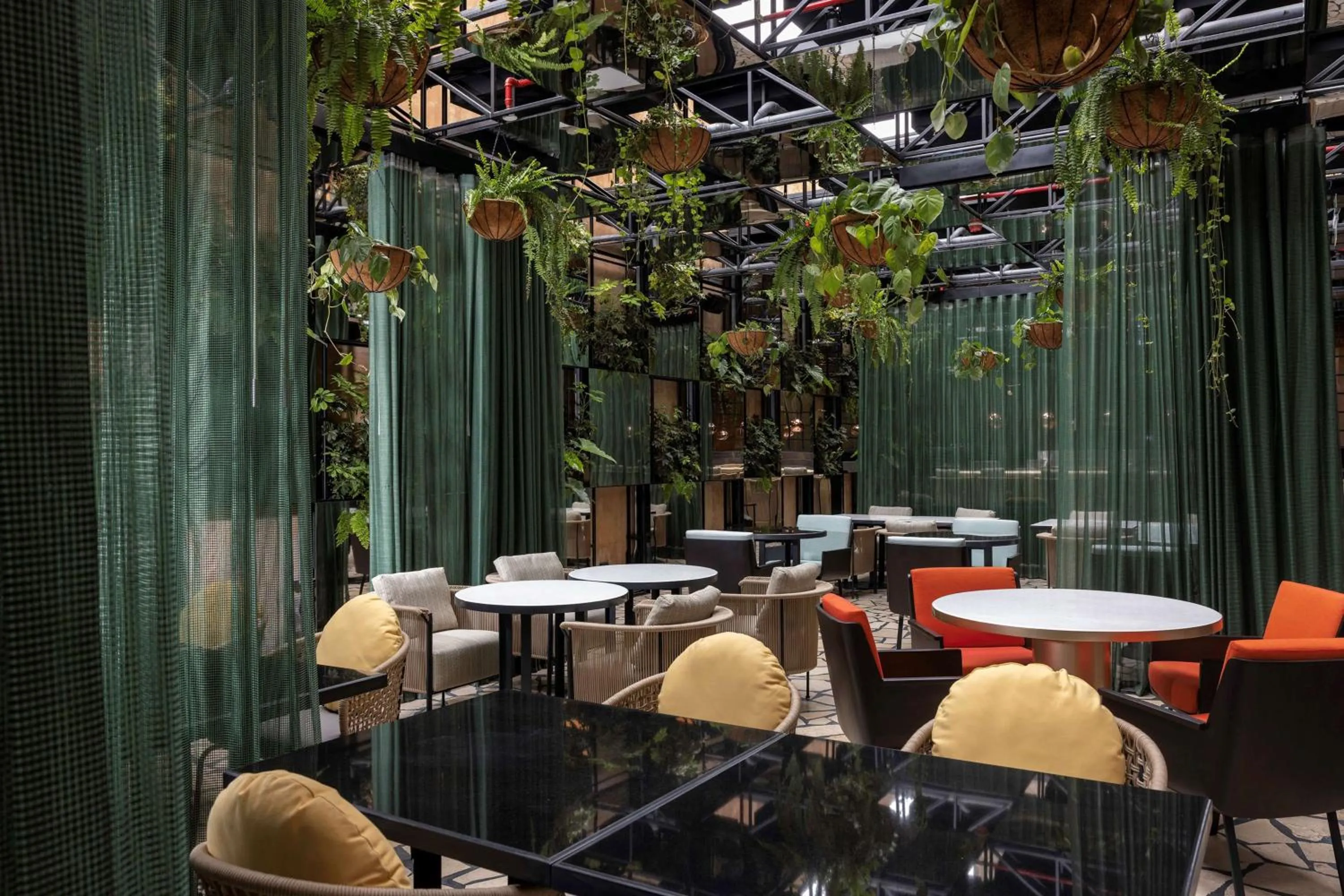 Restaurant/places to eat in Doubletree By Hilton Lima San Isidro