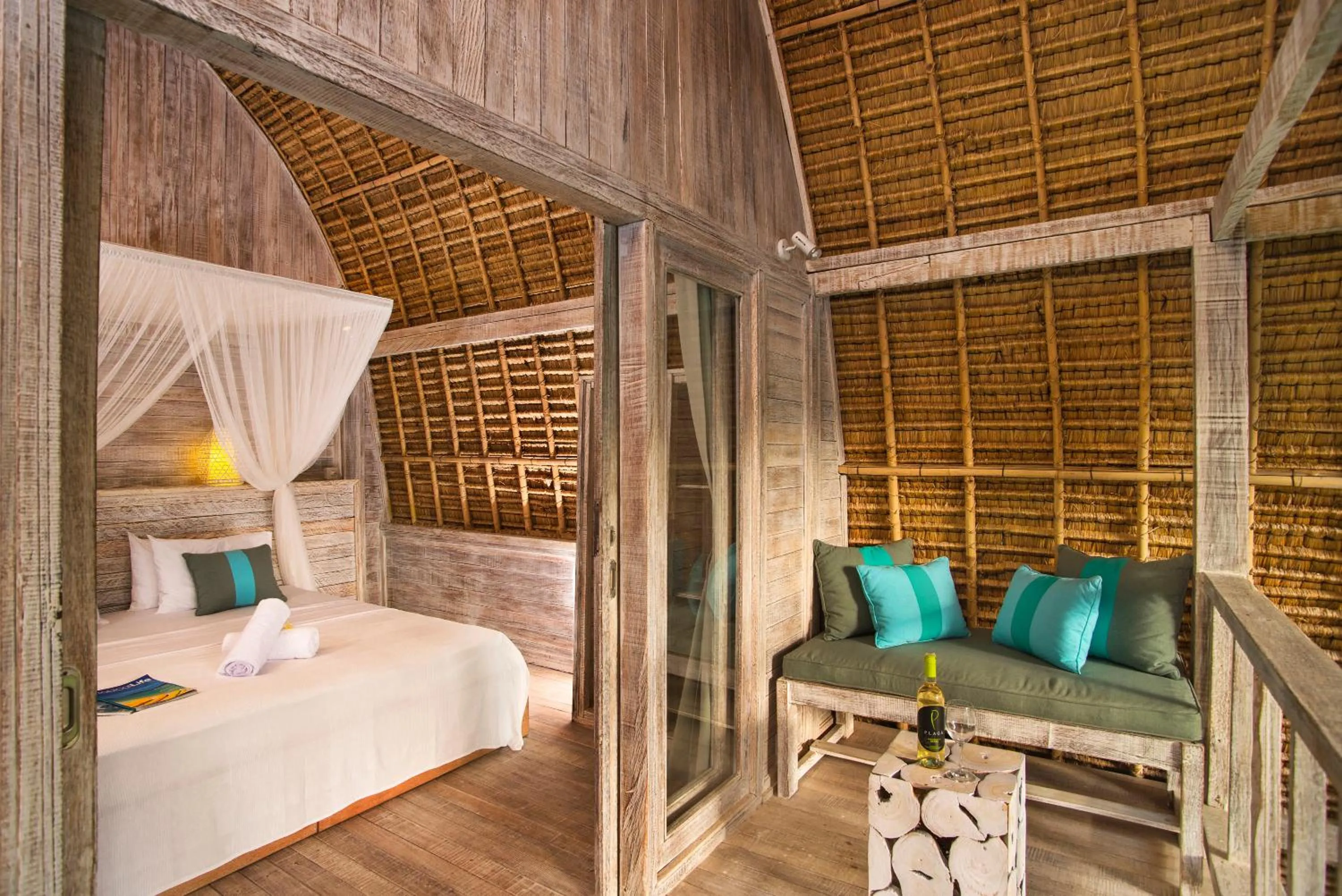 Photo of the whole room, Bed in Komodo Garden