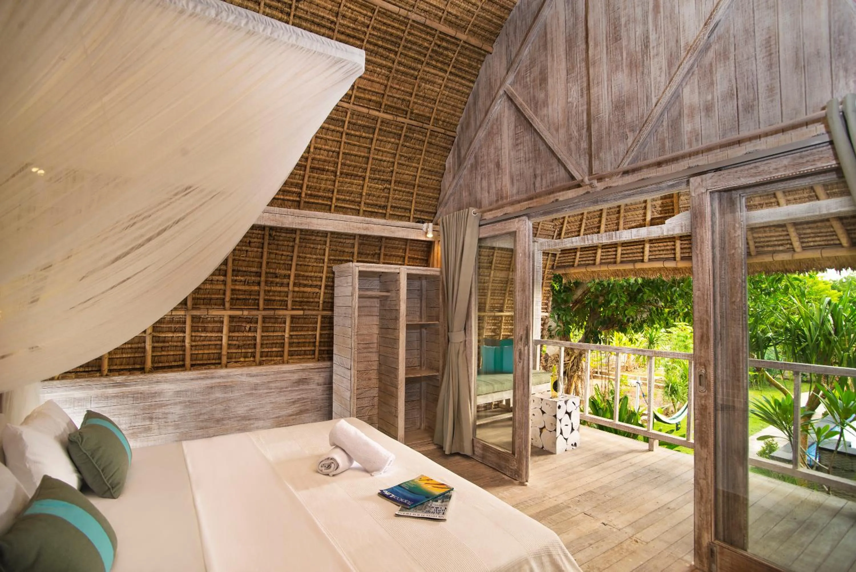 Day in Komodo Garden