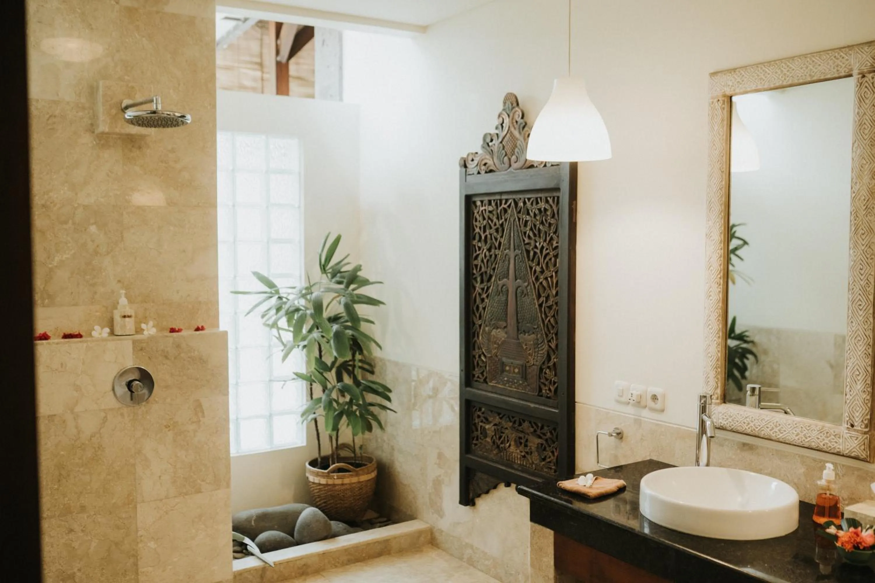 Bathroom in ALOKA BAHARI Villas