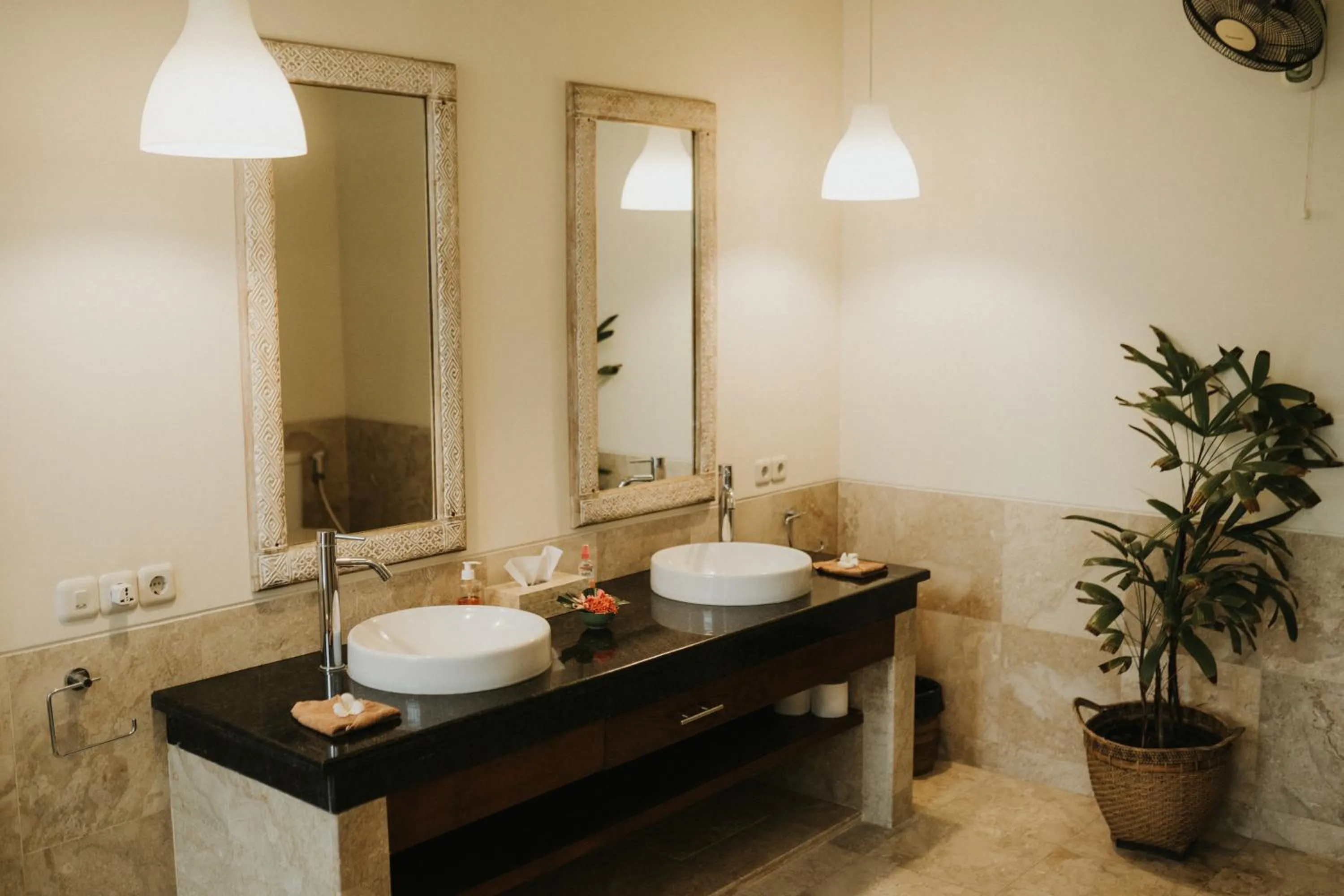Bathroom in ALOKA BAHARI Villas