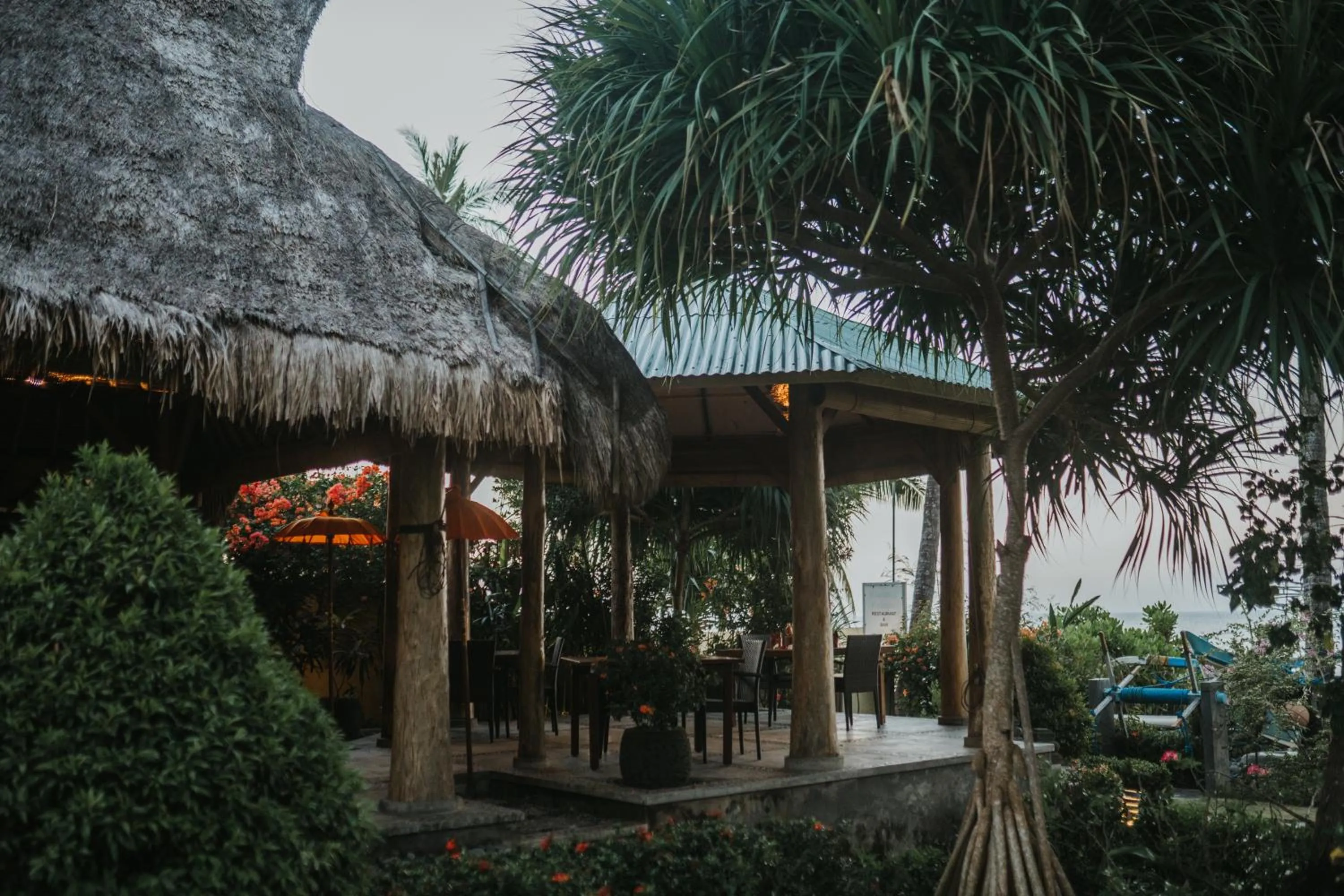 Restaurant/places to eat in ALOKA BAHARI Villas