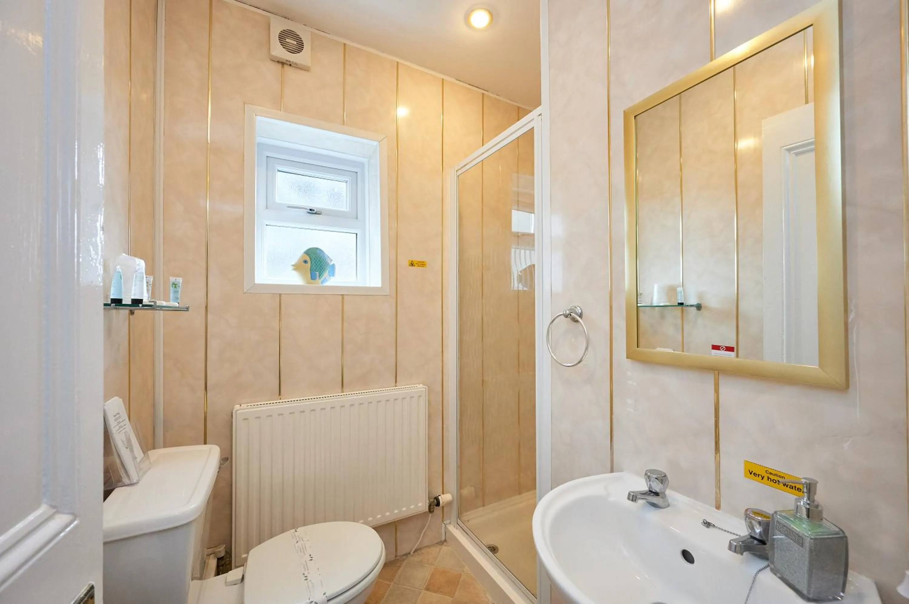 Shower in The Wilton International