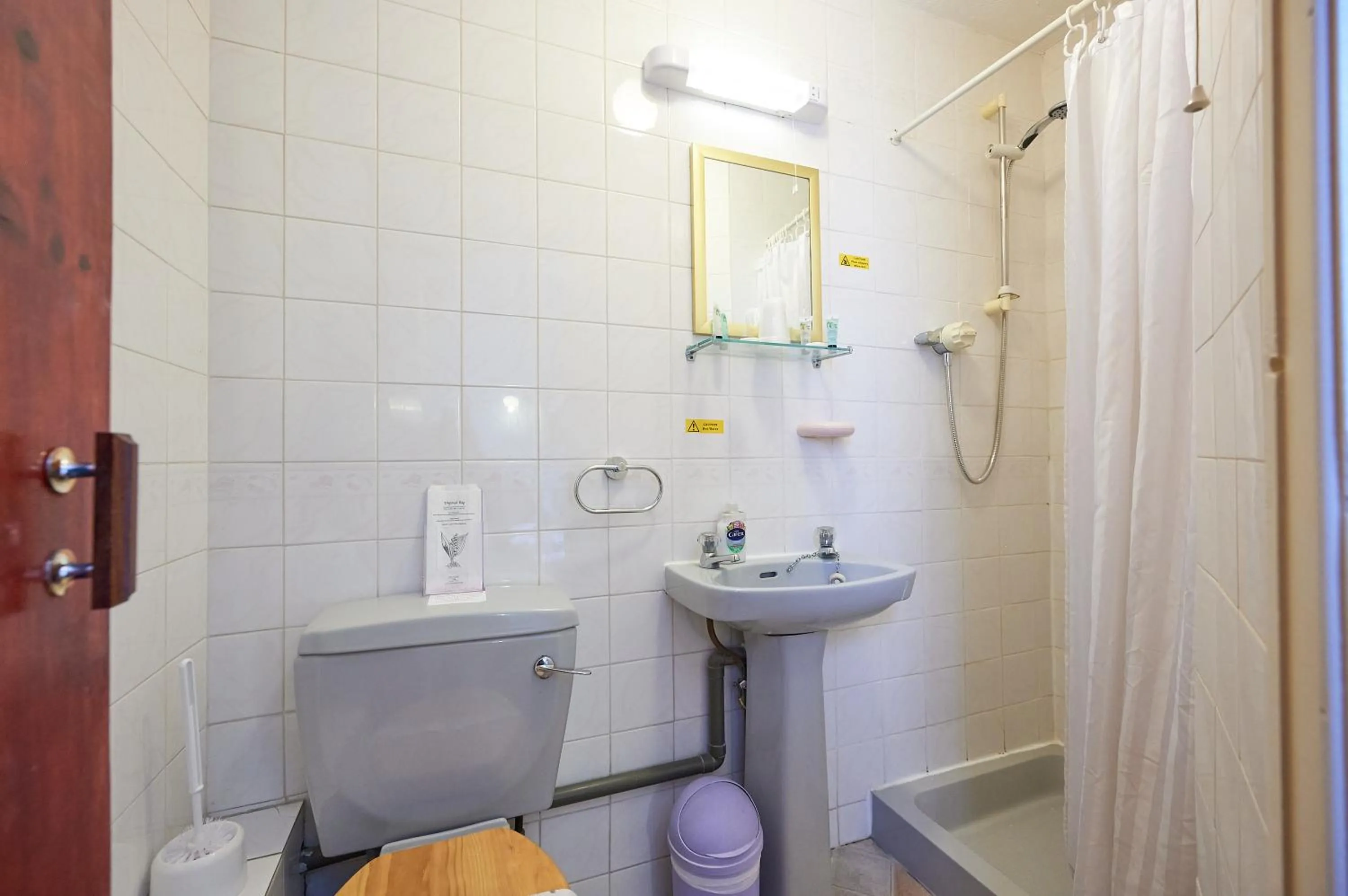 Shower in The Wilton International