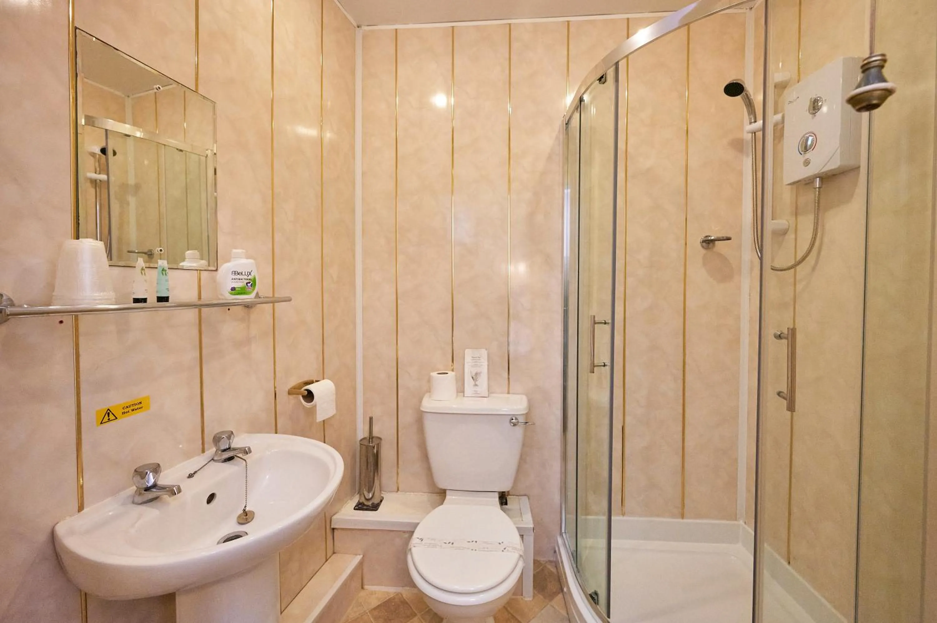 Shower in The Wilton International