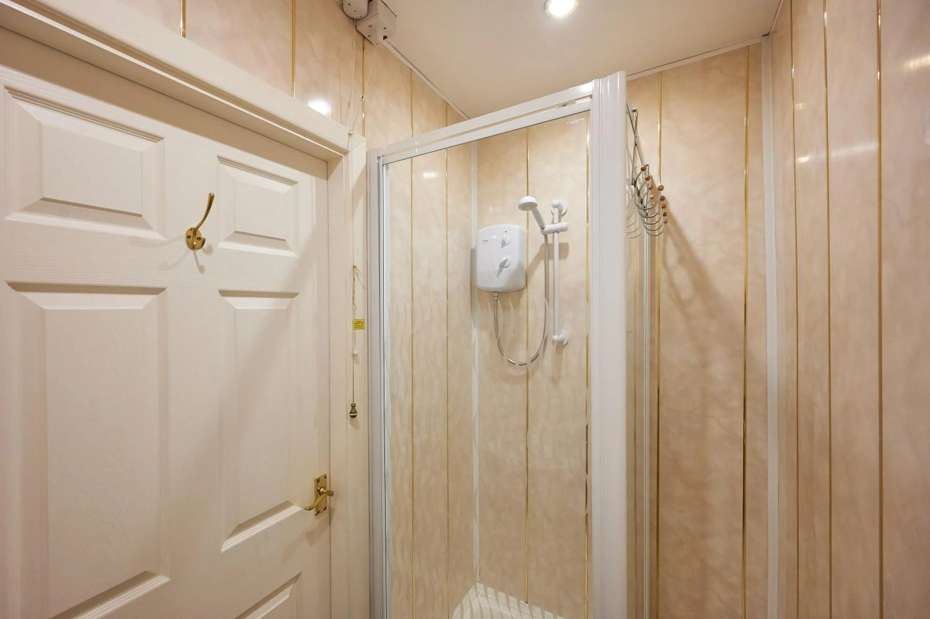 Shower in The Wilton International