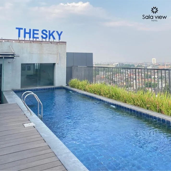 Swimming pool in Sala View Hotel