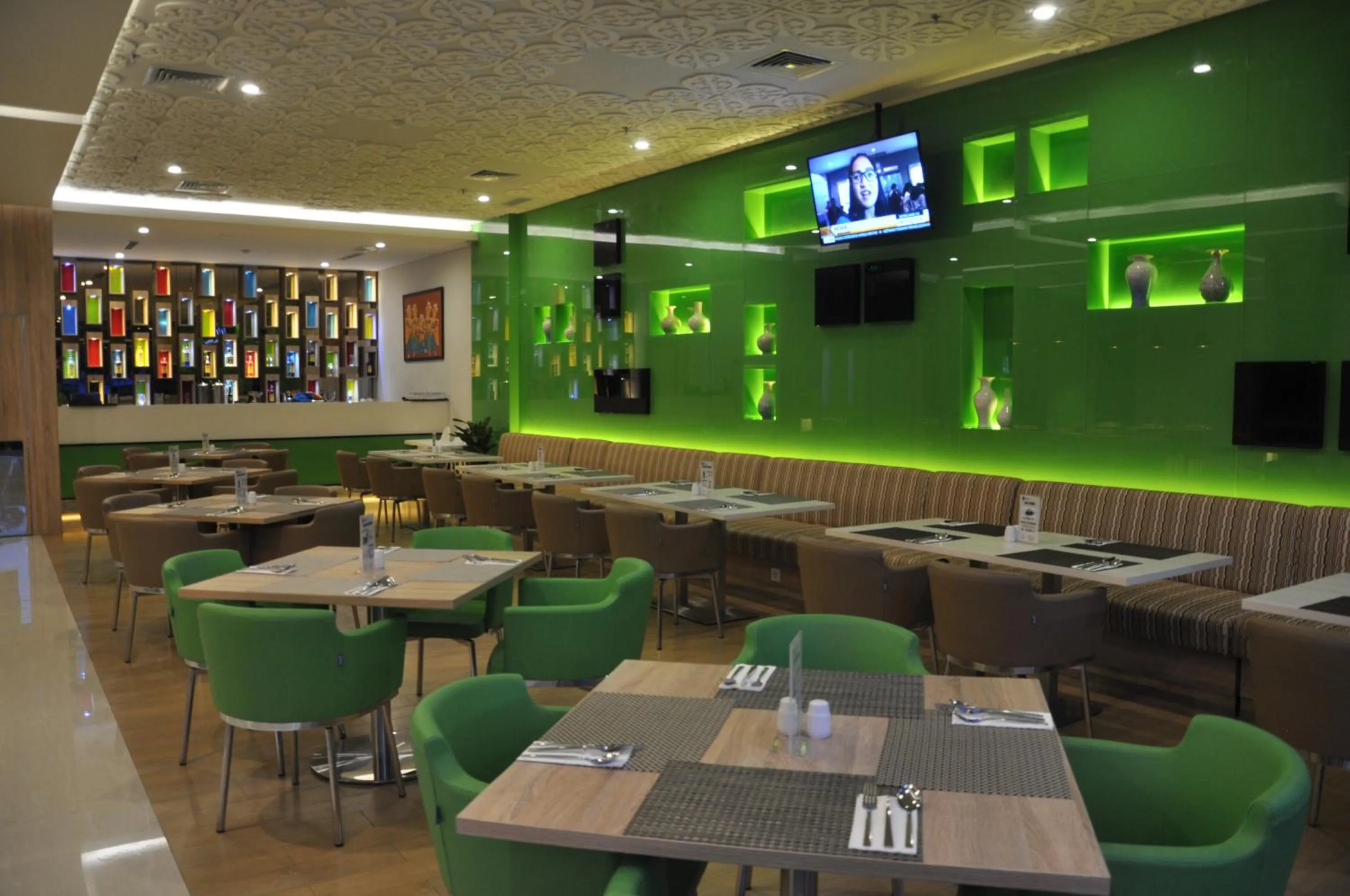 Restaurant/places to eat in Sala View Hotel