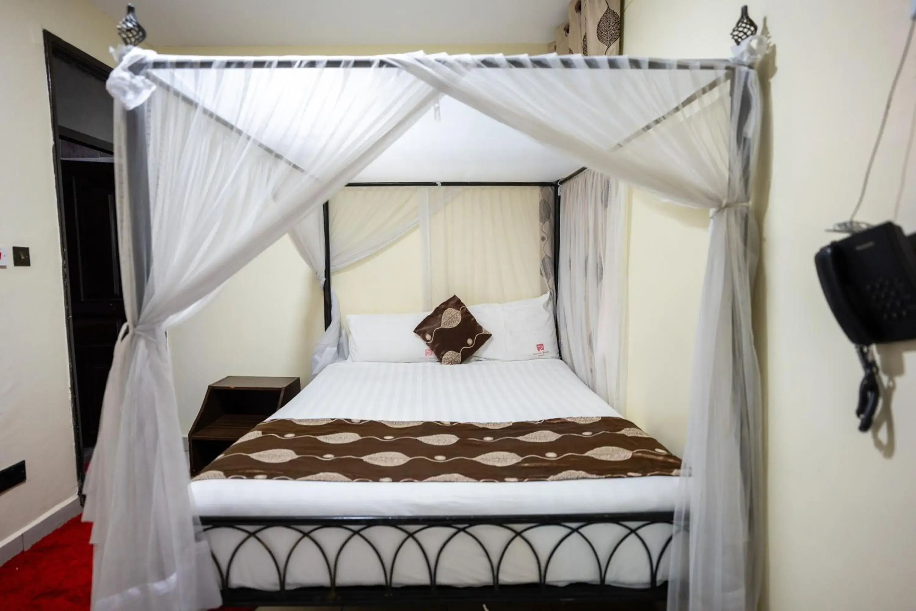 Deluxe Room - single occupancy in Hadassah Hotel Deluxe Room - single occupancy in Hadassah Hotel