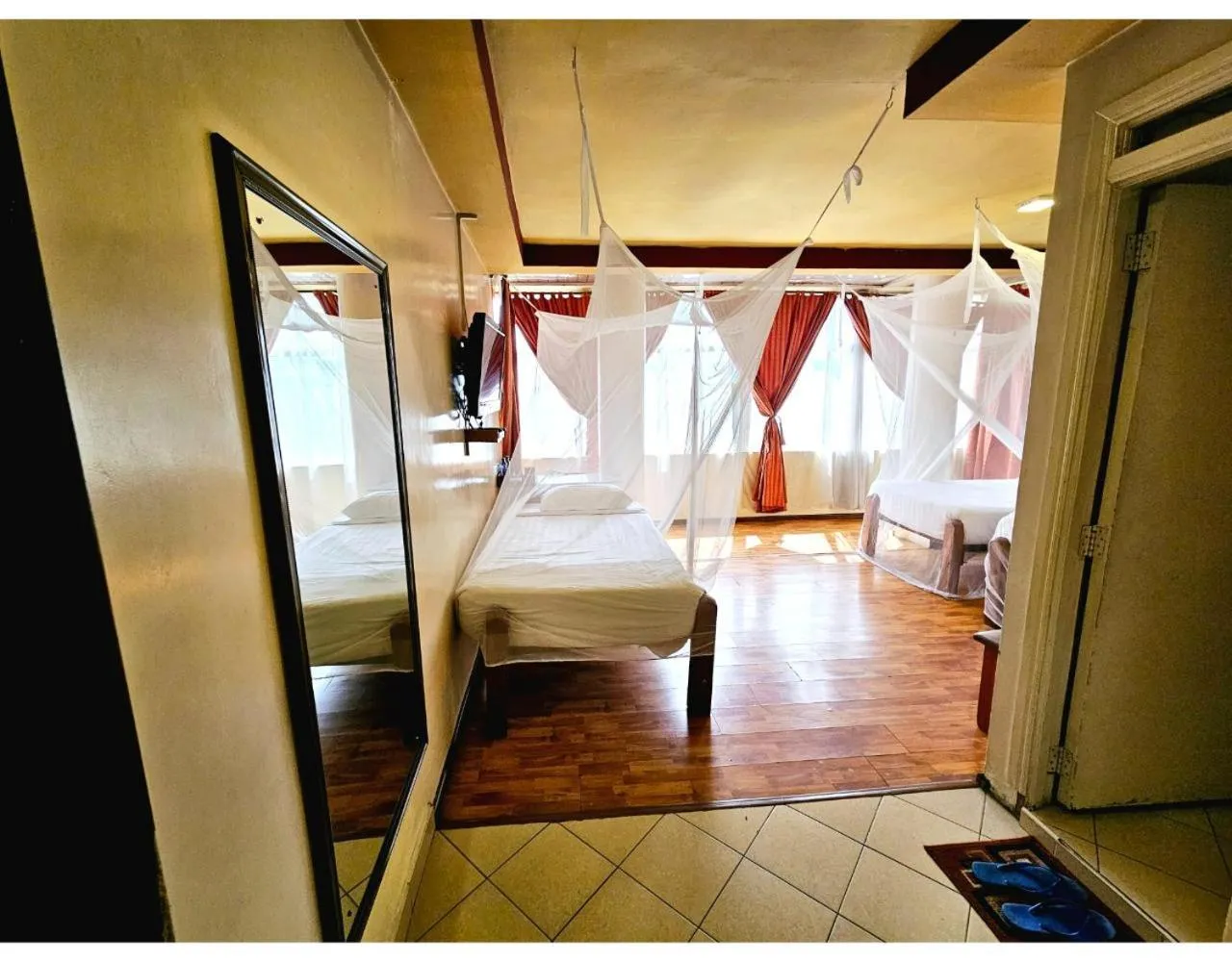 Bed in Pearl Palace Hotel