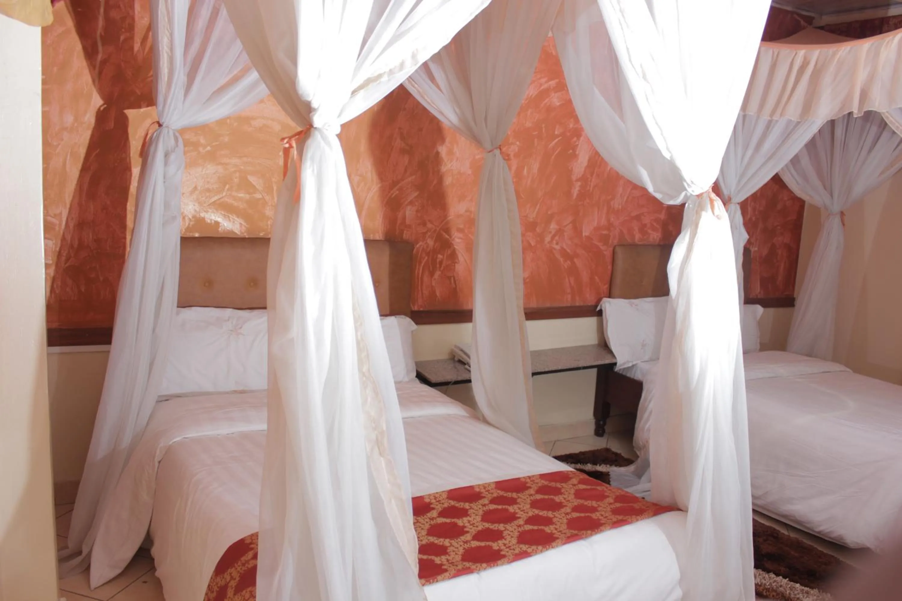 Bedroom, Bed in Pearl Palace Hotel