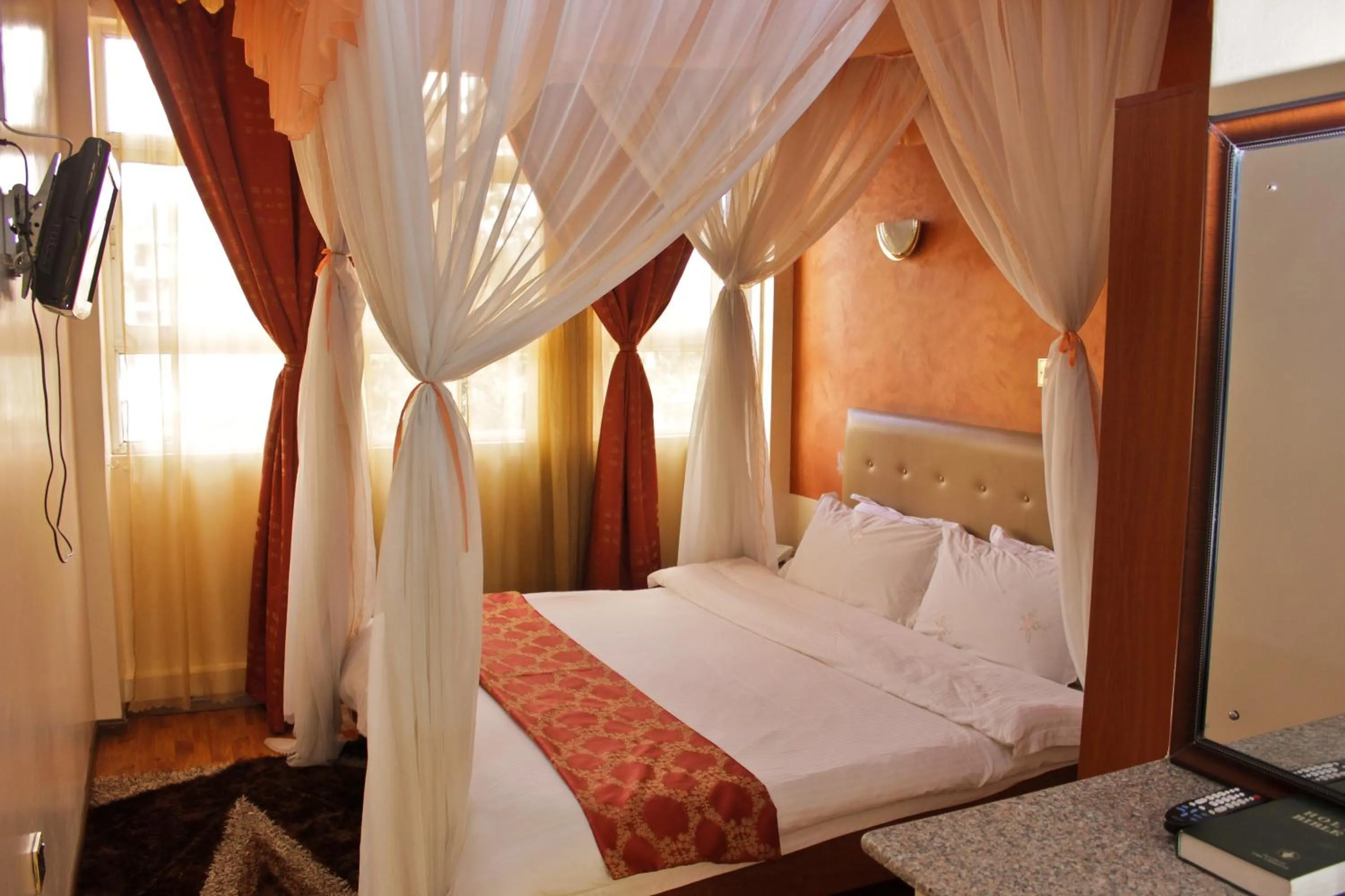 Bedroom, Bed in Pearl Palace Hotel