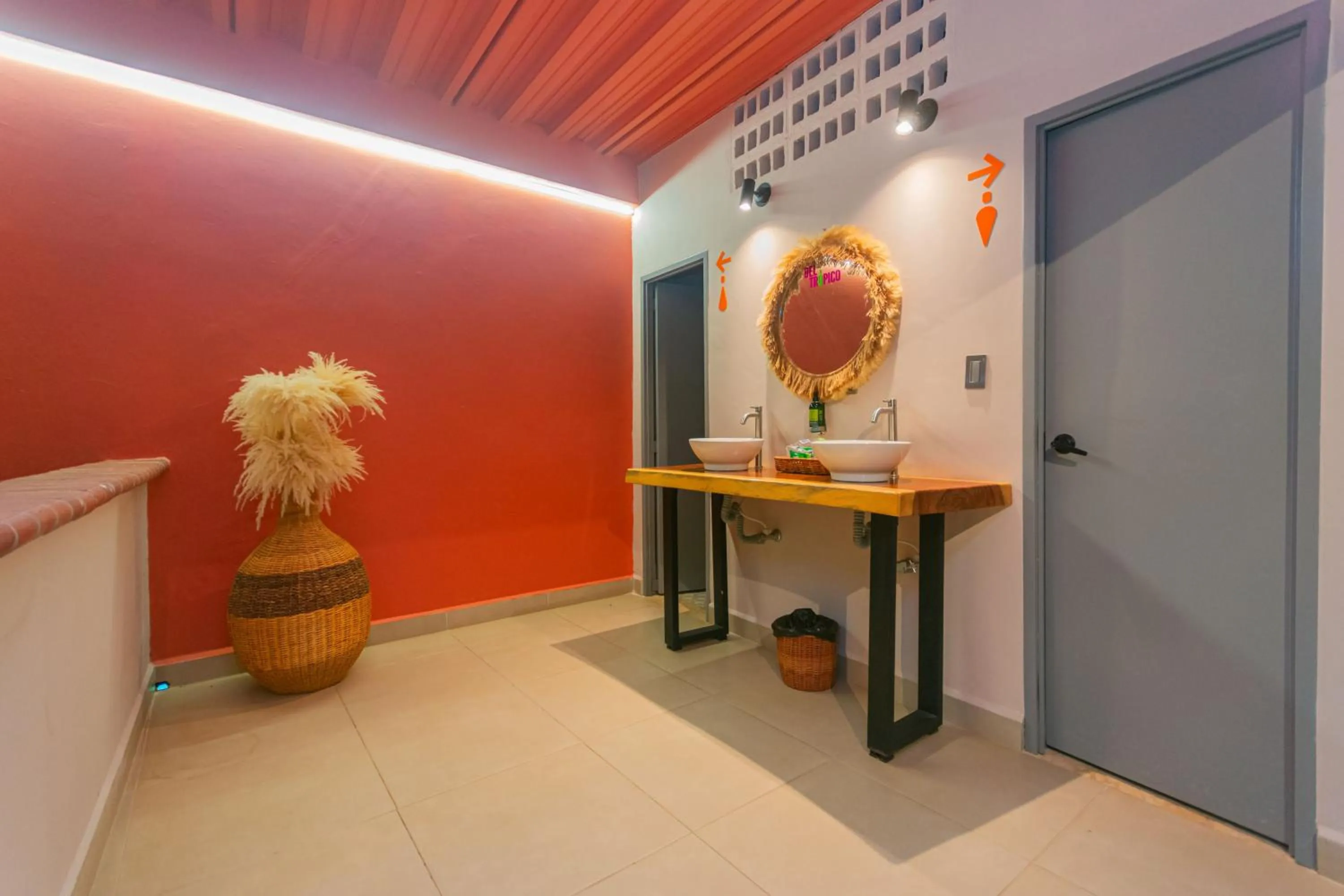 Del Trópico Hotel By GyC Hotels