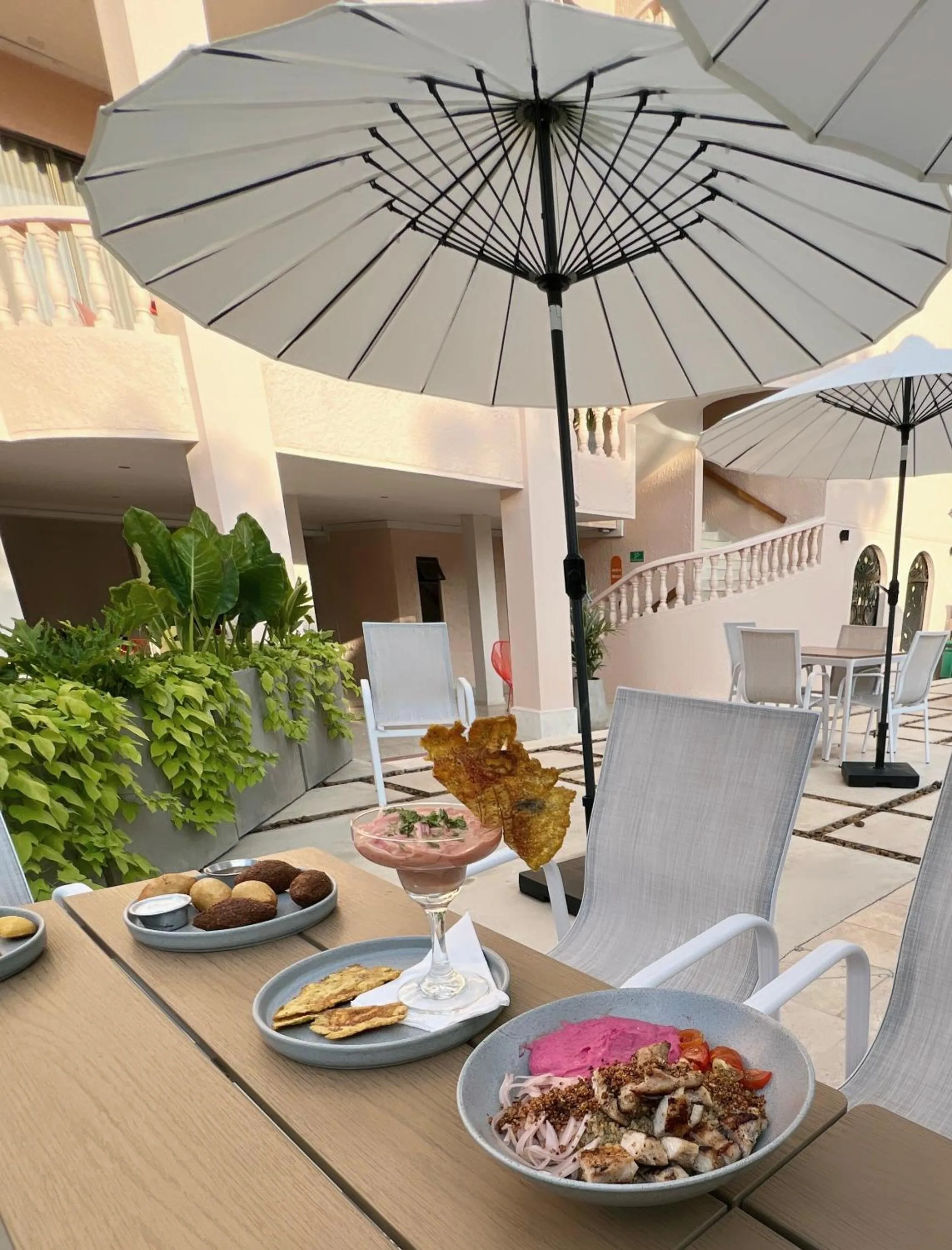 Del Trópico Hotel By GyC Hotels