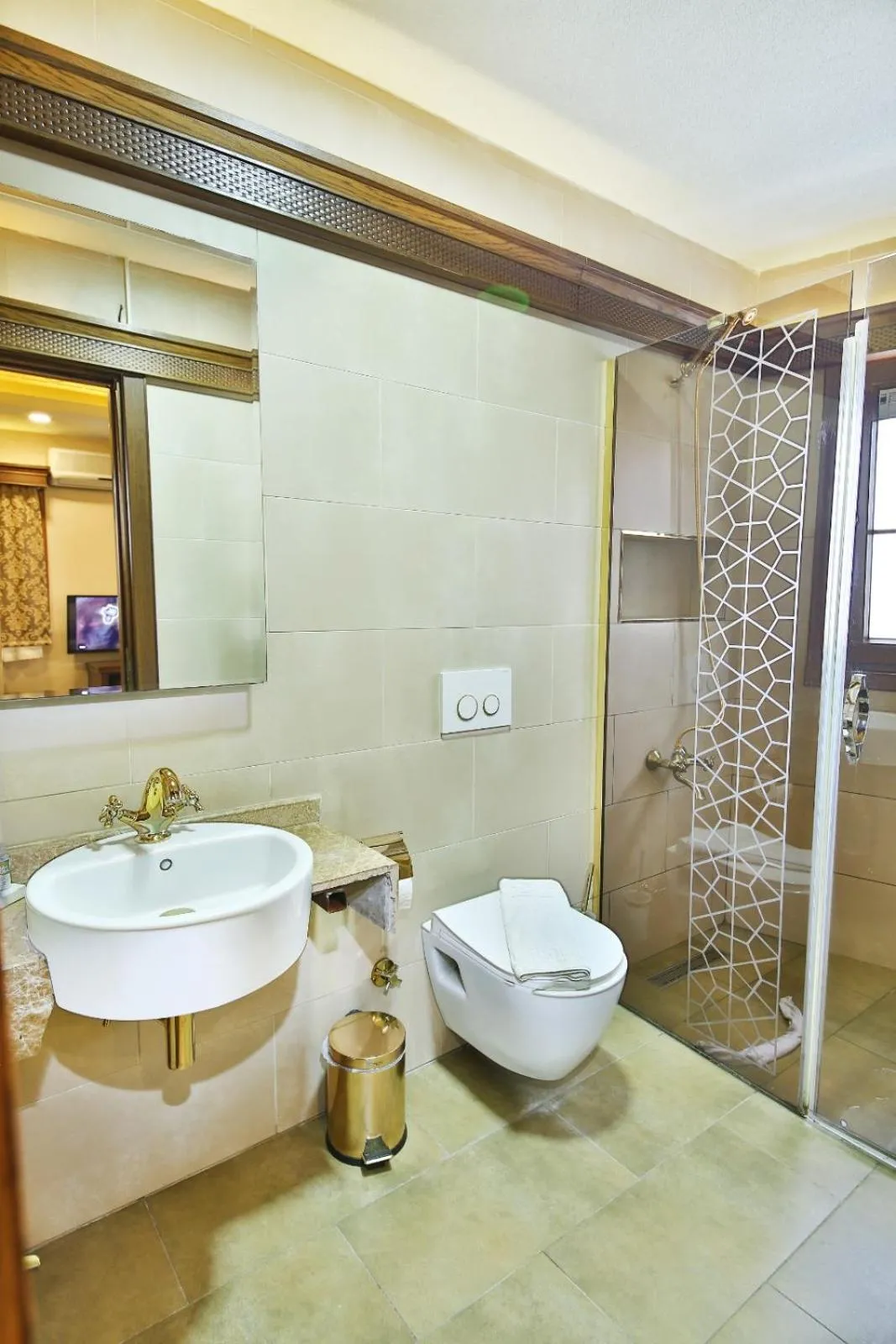 Bathroom in Kumluk Konak Hotel