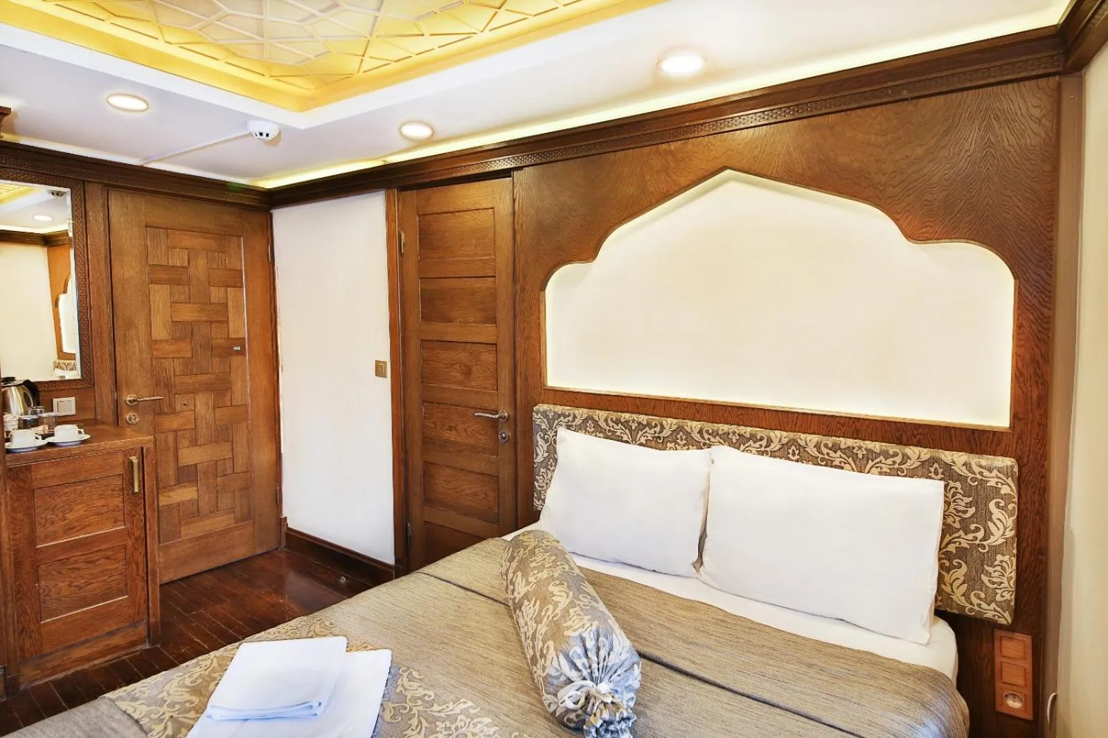 Bedroom in Kumluk Konak Hotel