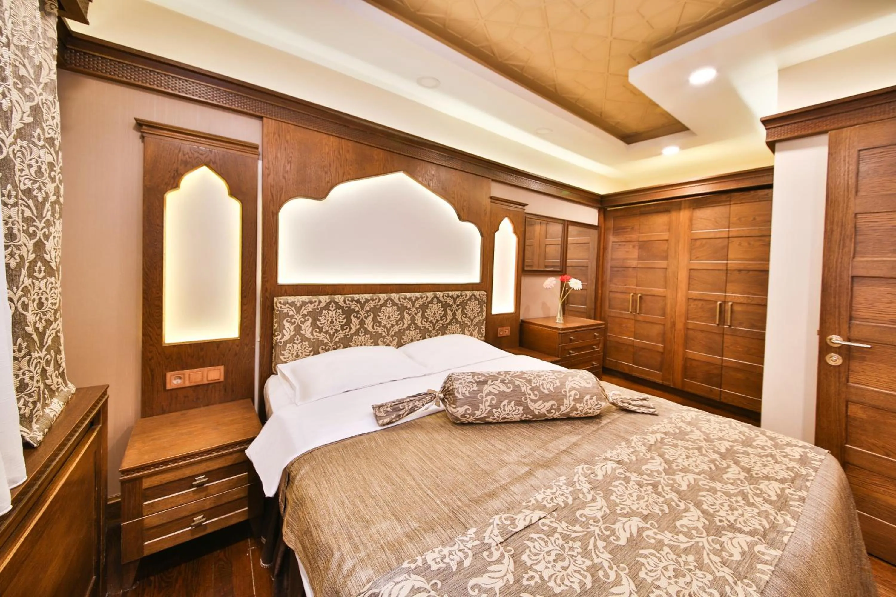Bed in Kumluk Konak Hotel