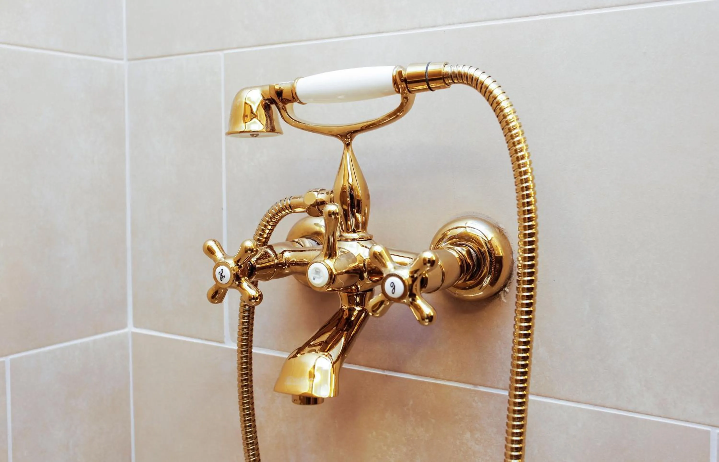 Shower in Kumluk Konak Hotel