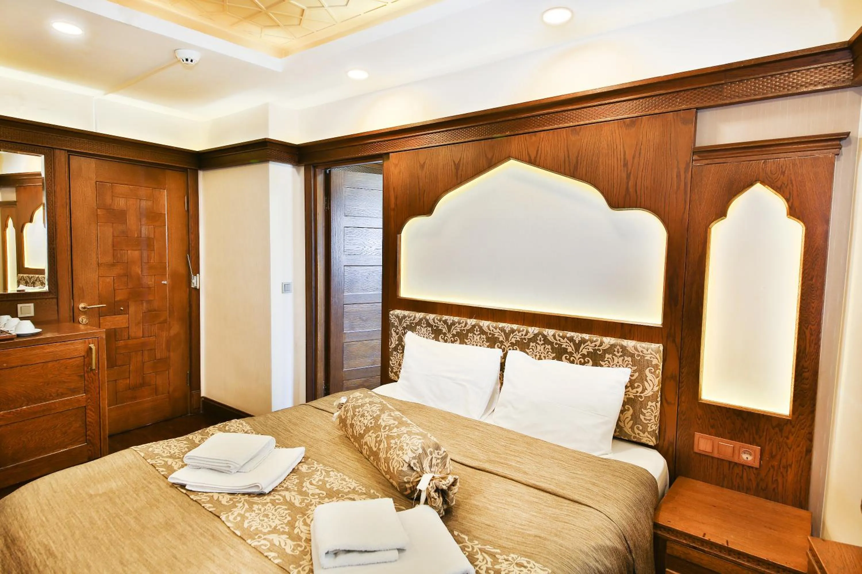 Bed in Kumluk Konak Hotel